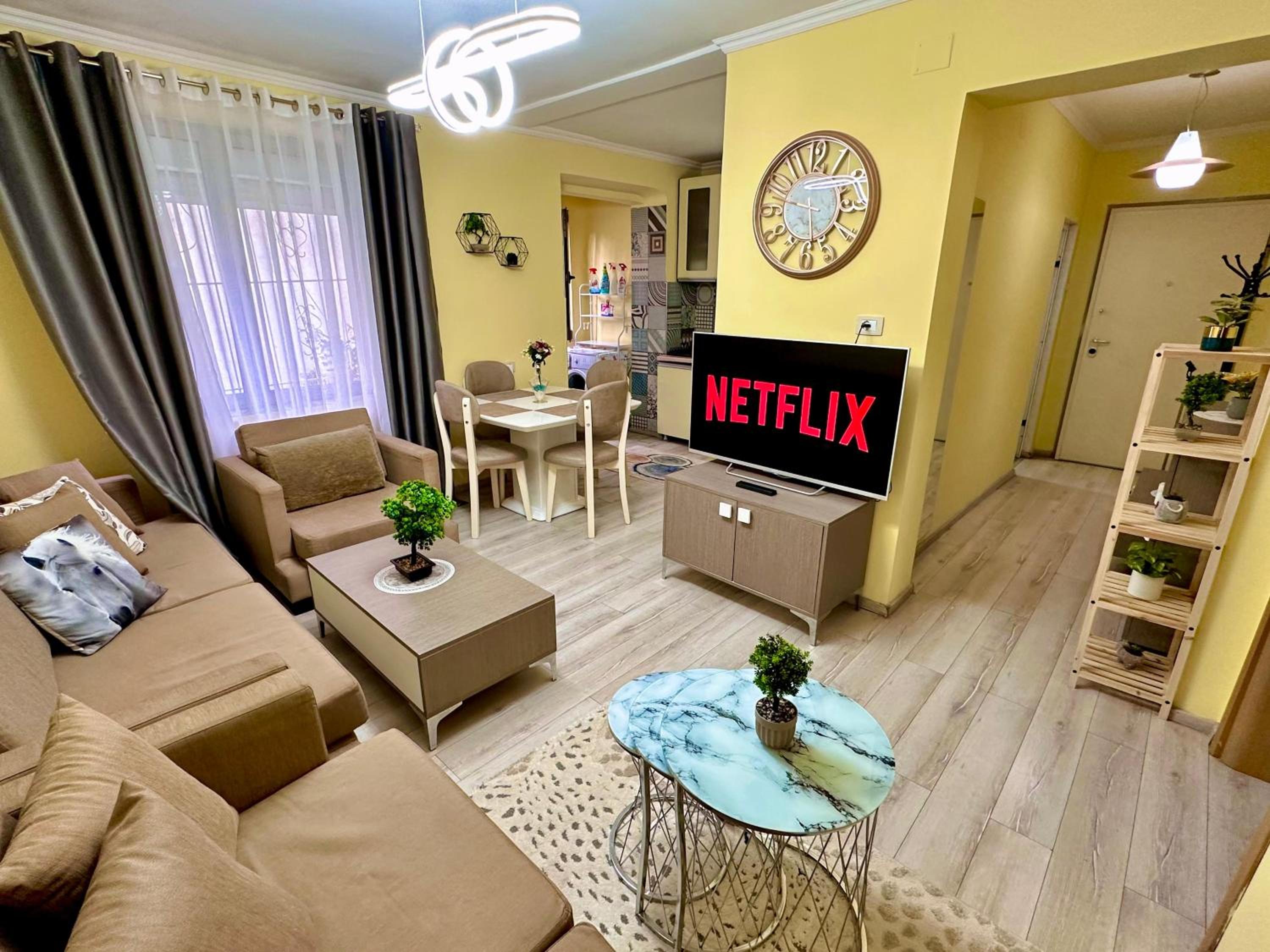 Cozy Modern Apartment