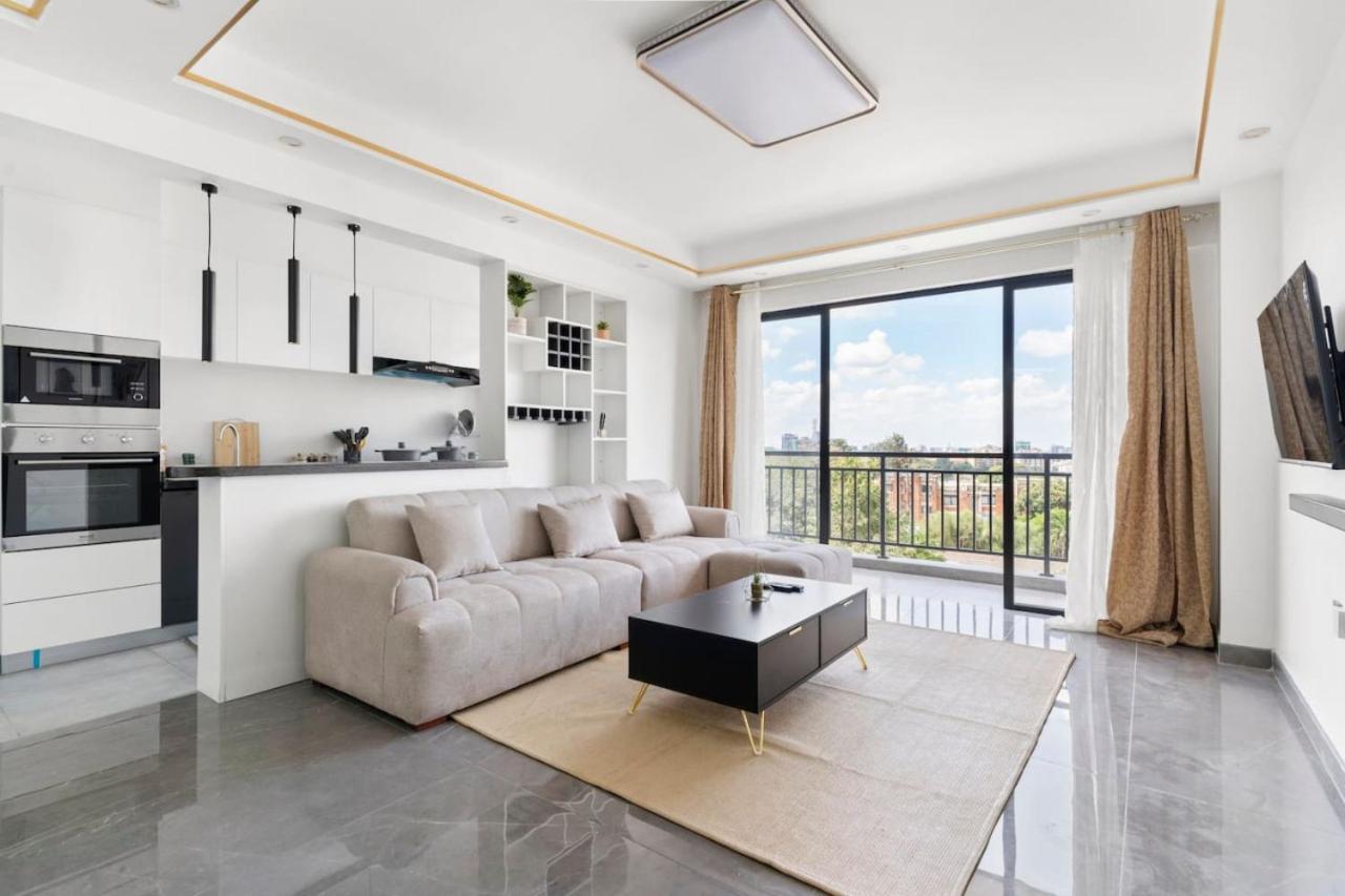 Stylish 2 Bedroom with King Bed, Gym, children playground and Panoramic Views view 3
