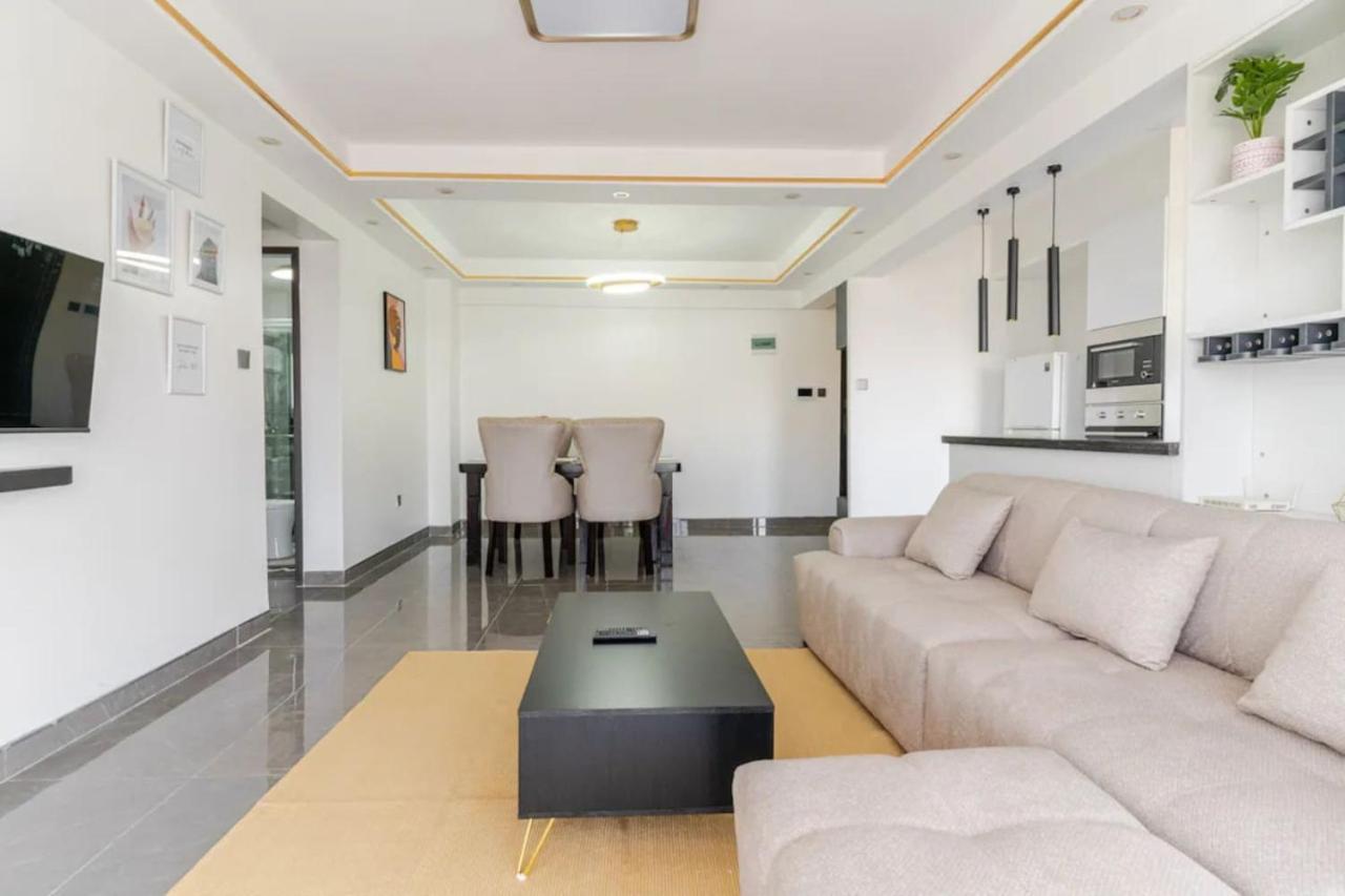 Spacious 1Bedroom kileleshwa apartment with gym, Fast wifi and children playground view 5