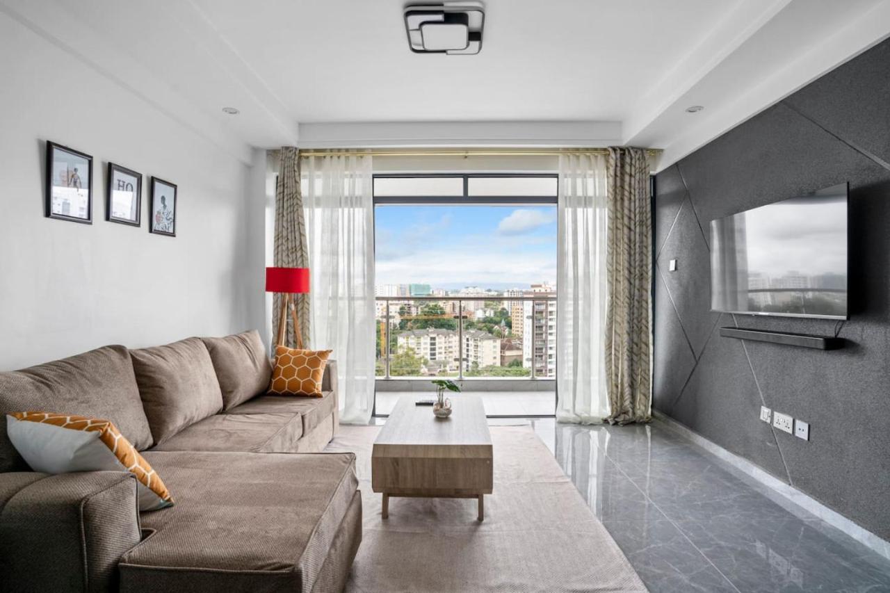 1BR Apartment with Gym, King Bed ,City Views and Prime Location view 4
