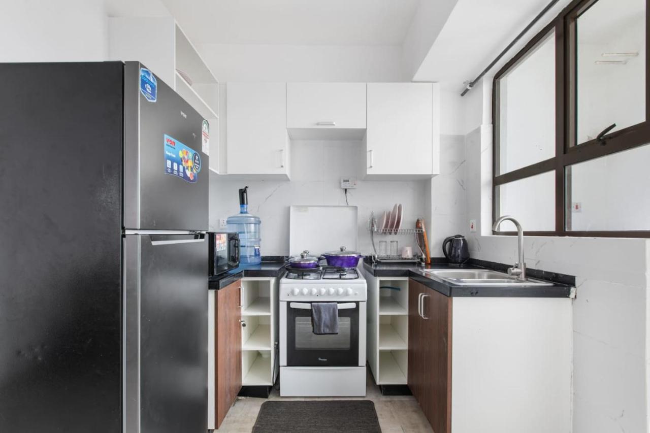 Fully equipped 1BR Apt W Prime Location, King Bed view 2