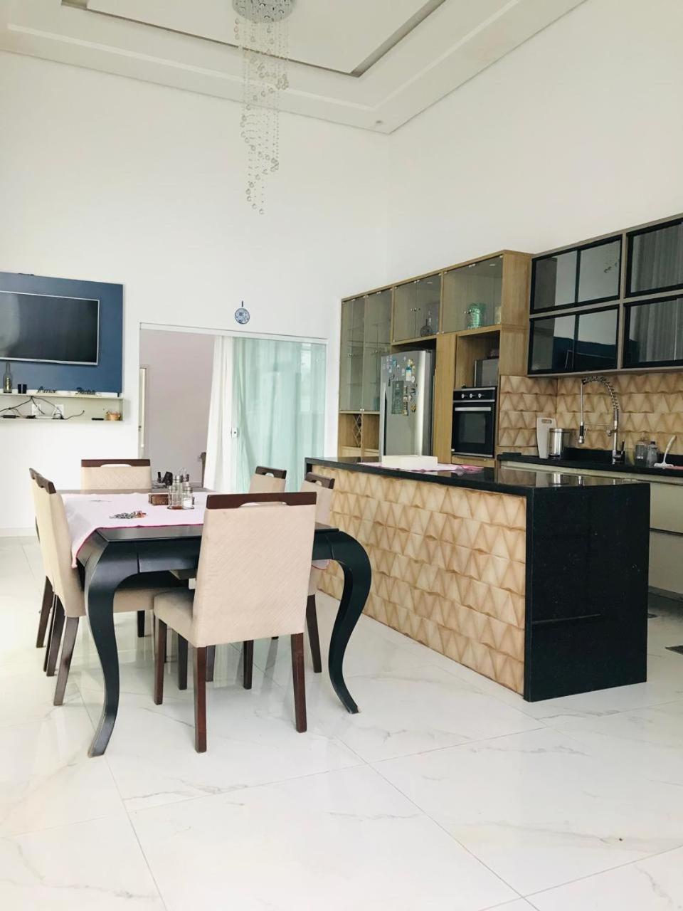 Casa mobiliado com piscina