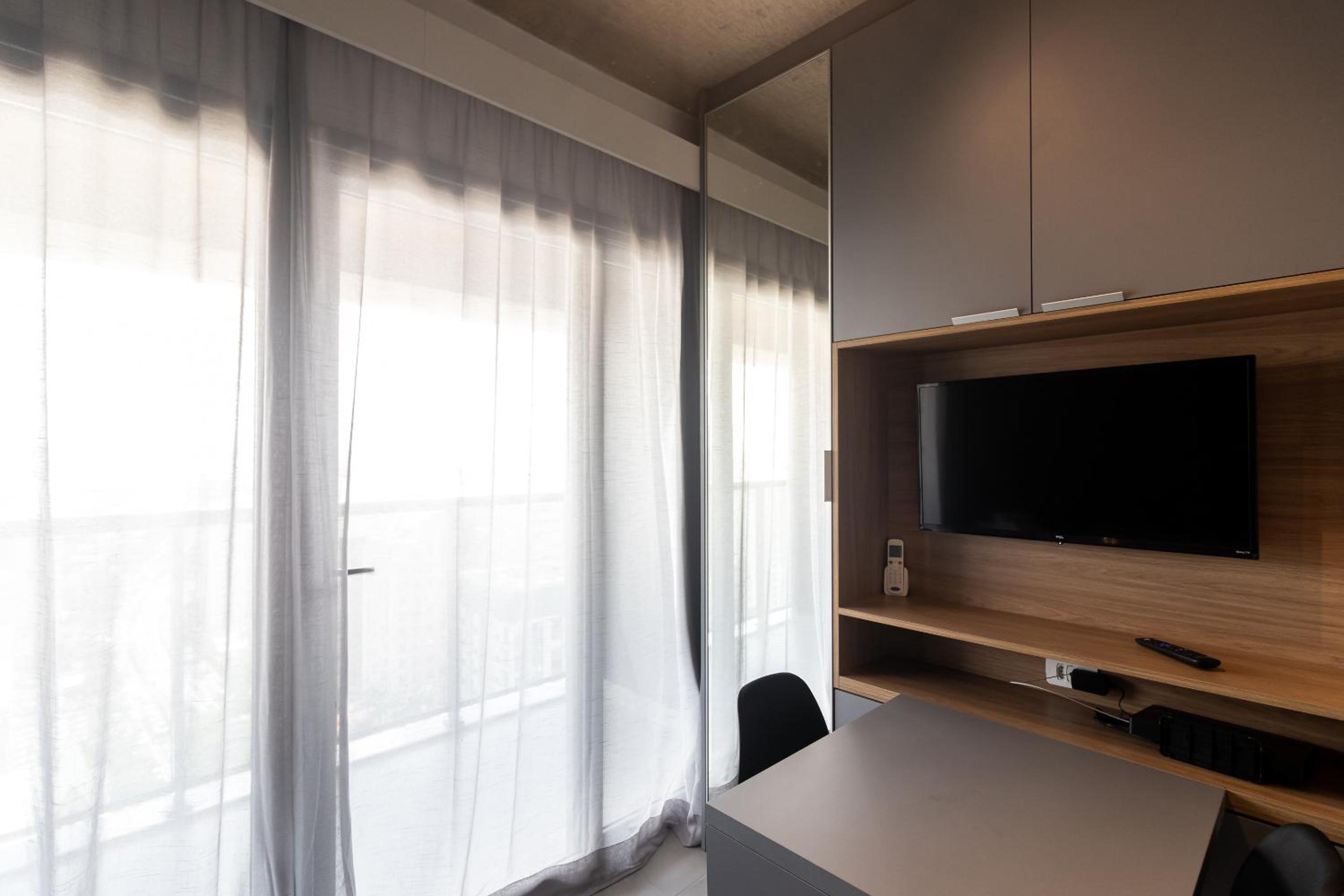 360 VN On Lorena by Housi