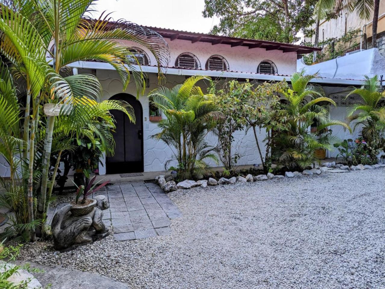 Tico Tiki Vacation Villa, 5 Bedroom