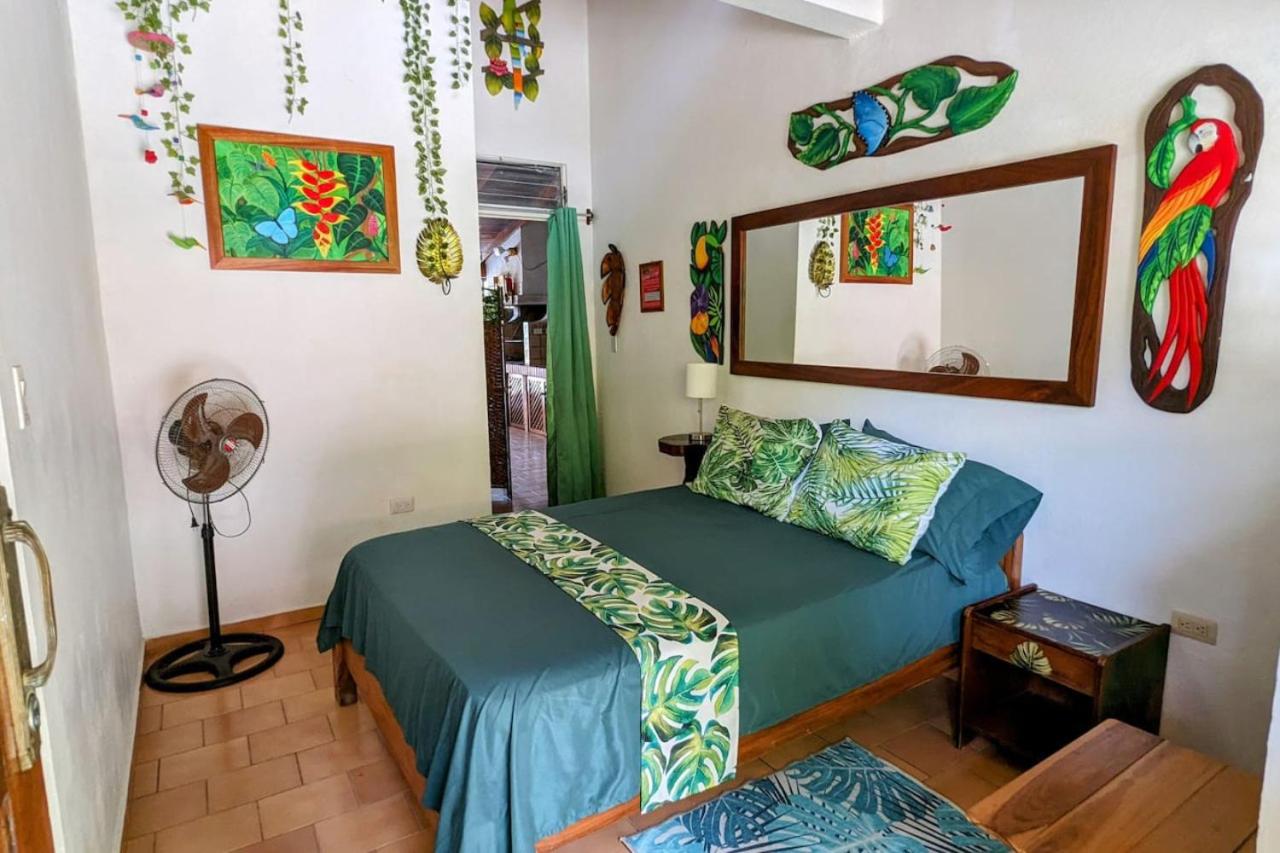 Tico Tiki Vacation Villa, 5 Bedroom