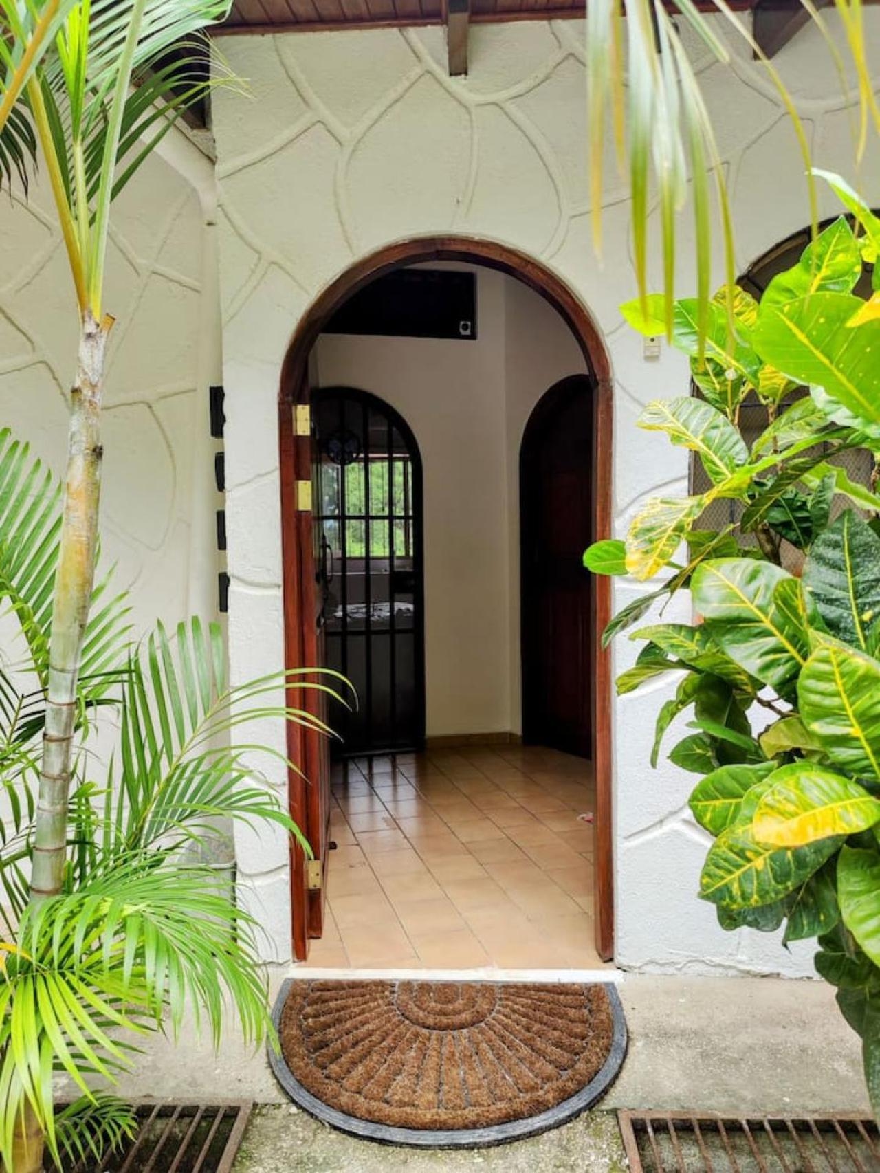 Tico Tiki Vacation Villa, 5 Bedroom