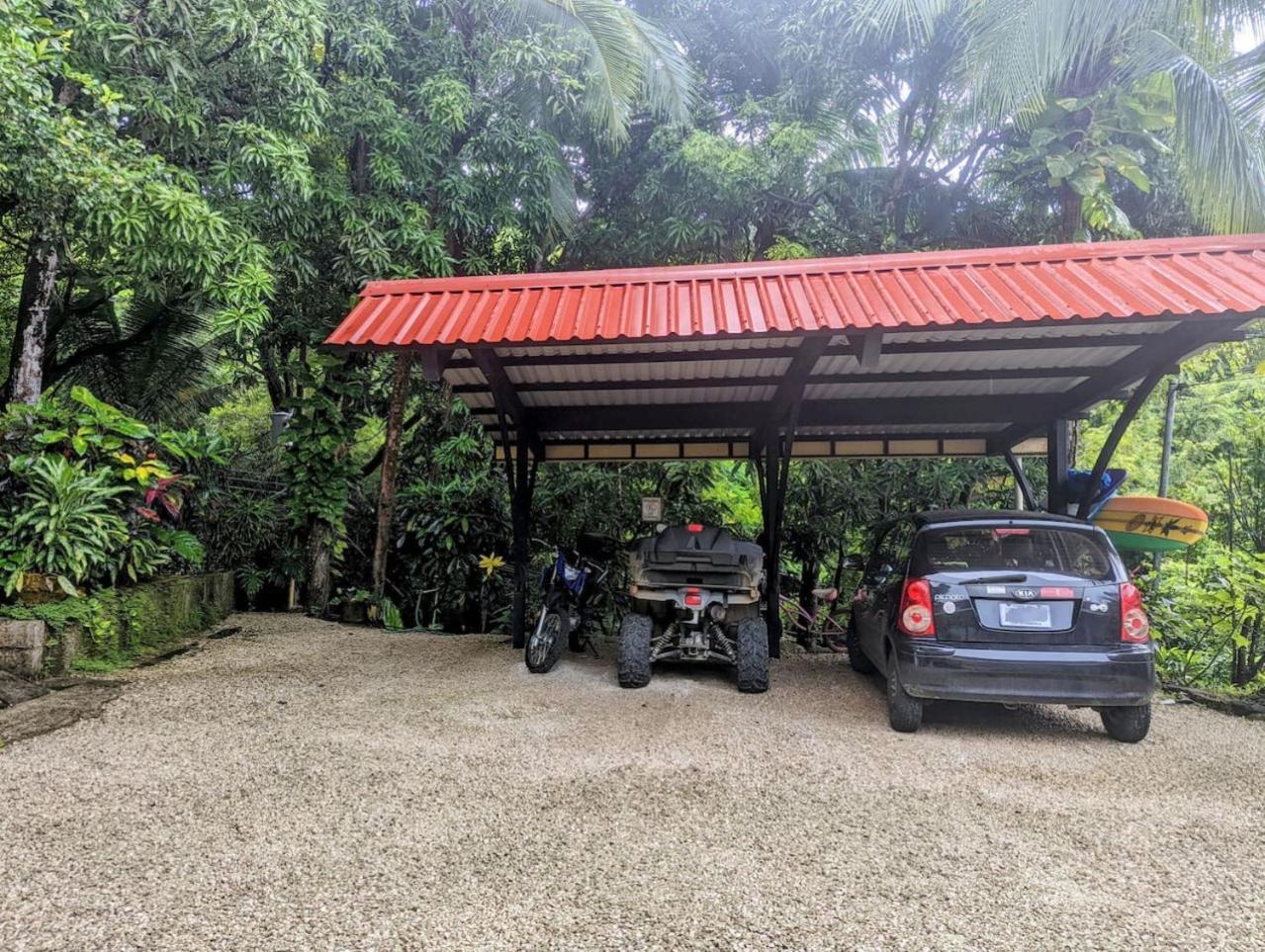 Tico Tiki Vacation Villa, 5 Bedroom