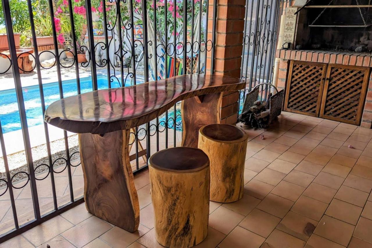 Tico Tiki Vacation Villa, 5 Bedroom