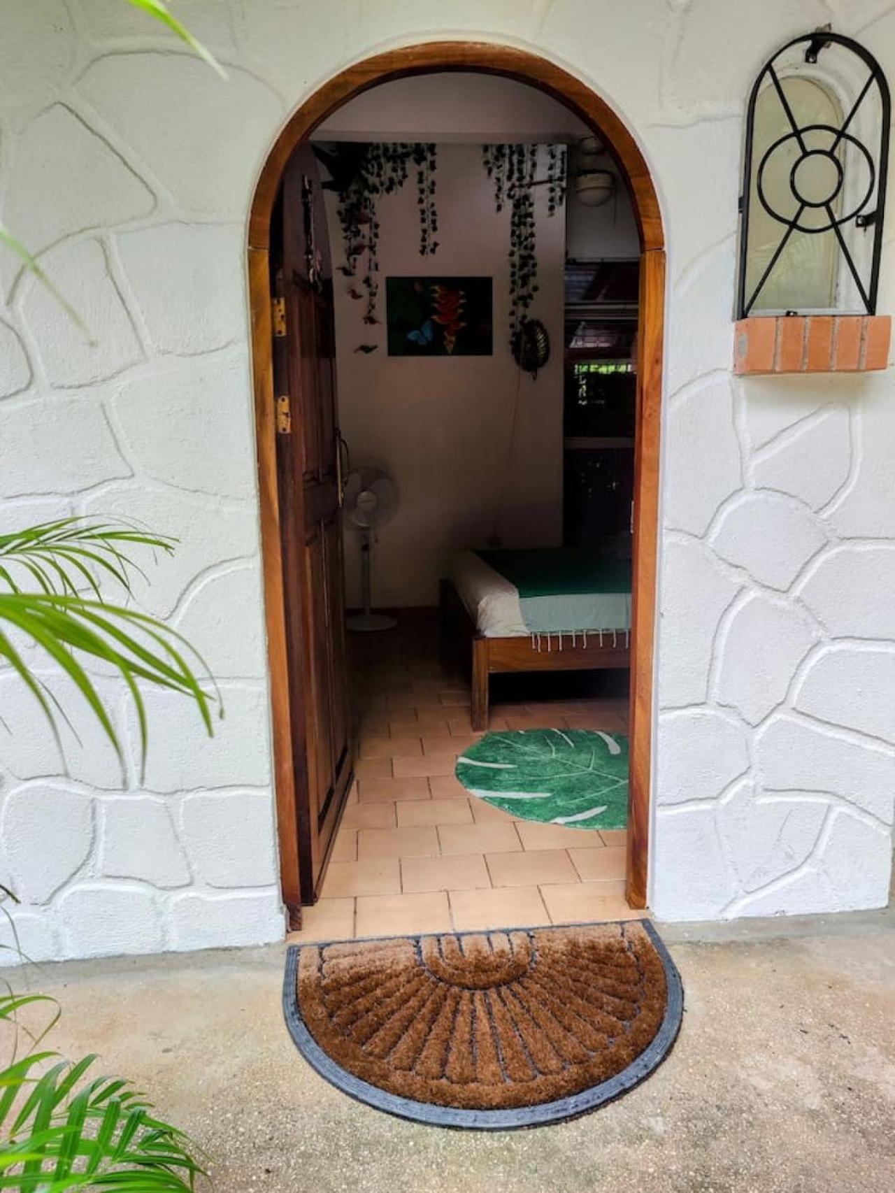 Tico Tiki Vacation Villa, 3 Bedroom