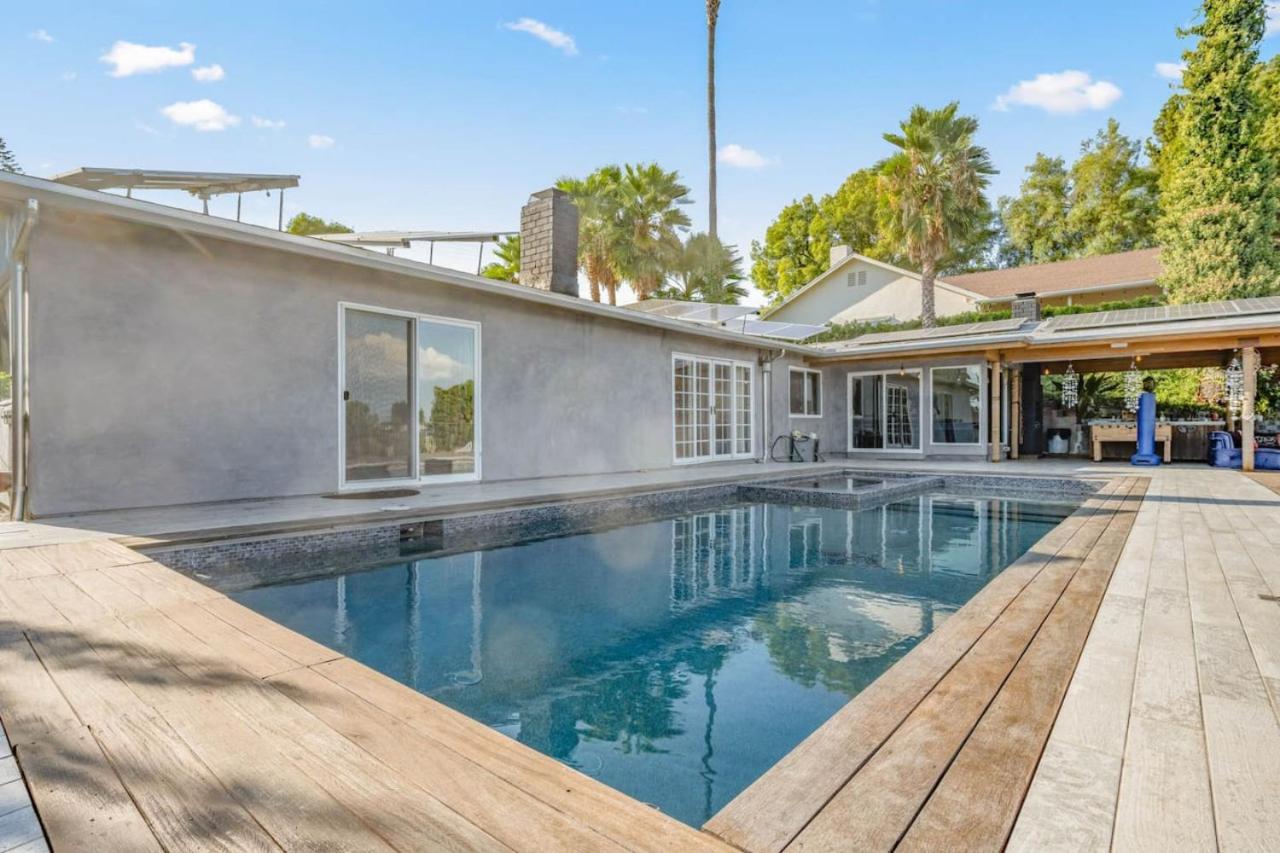 Middlebury Heights with Pool