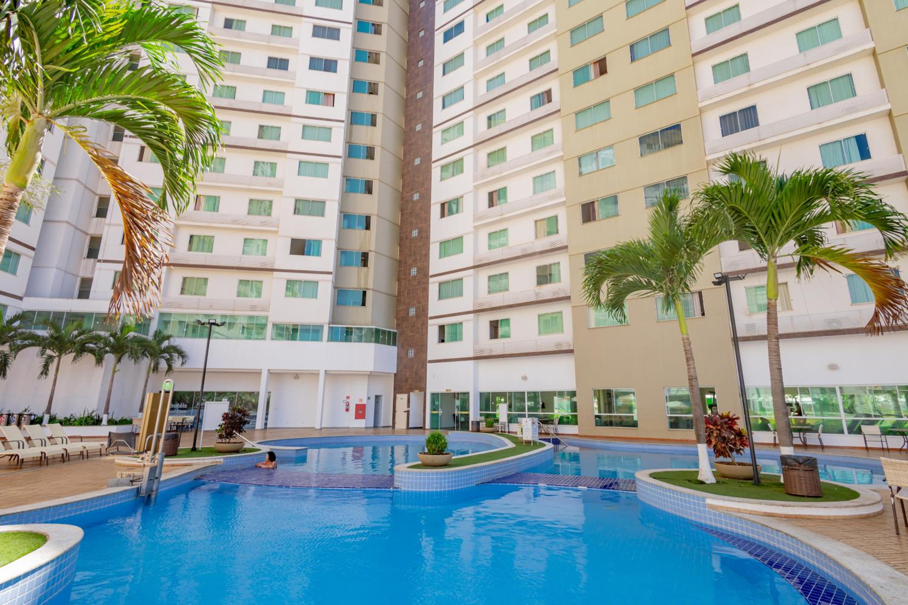 Mineir.INN - Riviera | Lazer com Piscinas 24h
