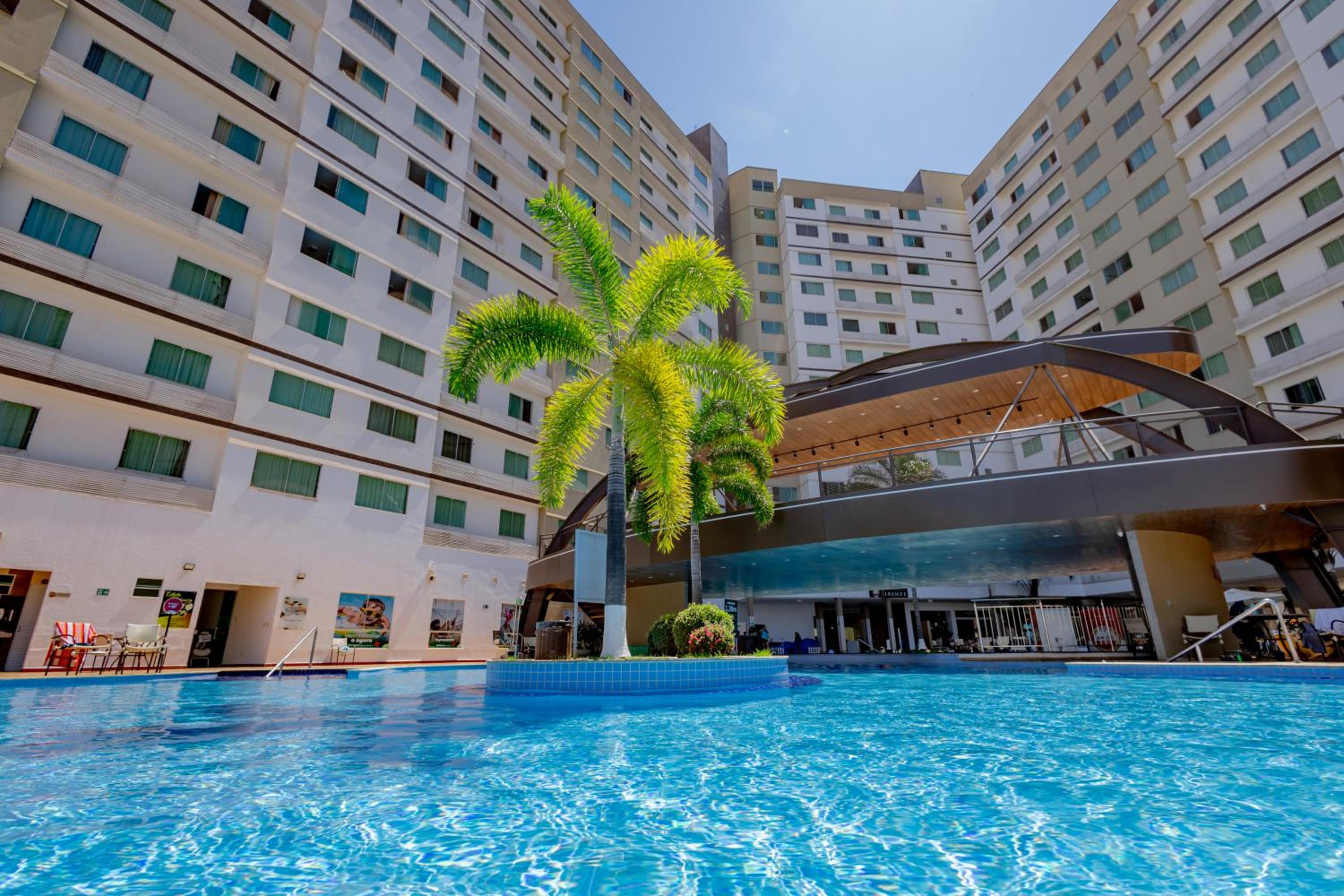 Mineir.INN - Riviera | Lazer com Piscinas 24h