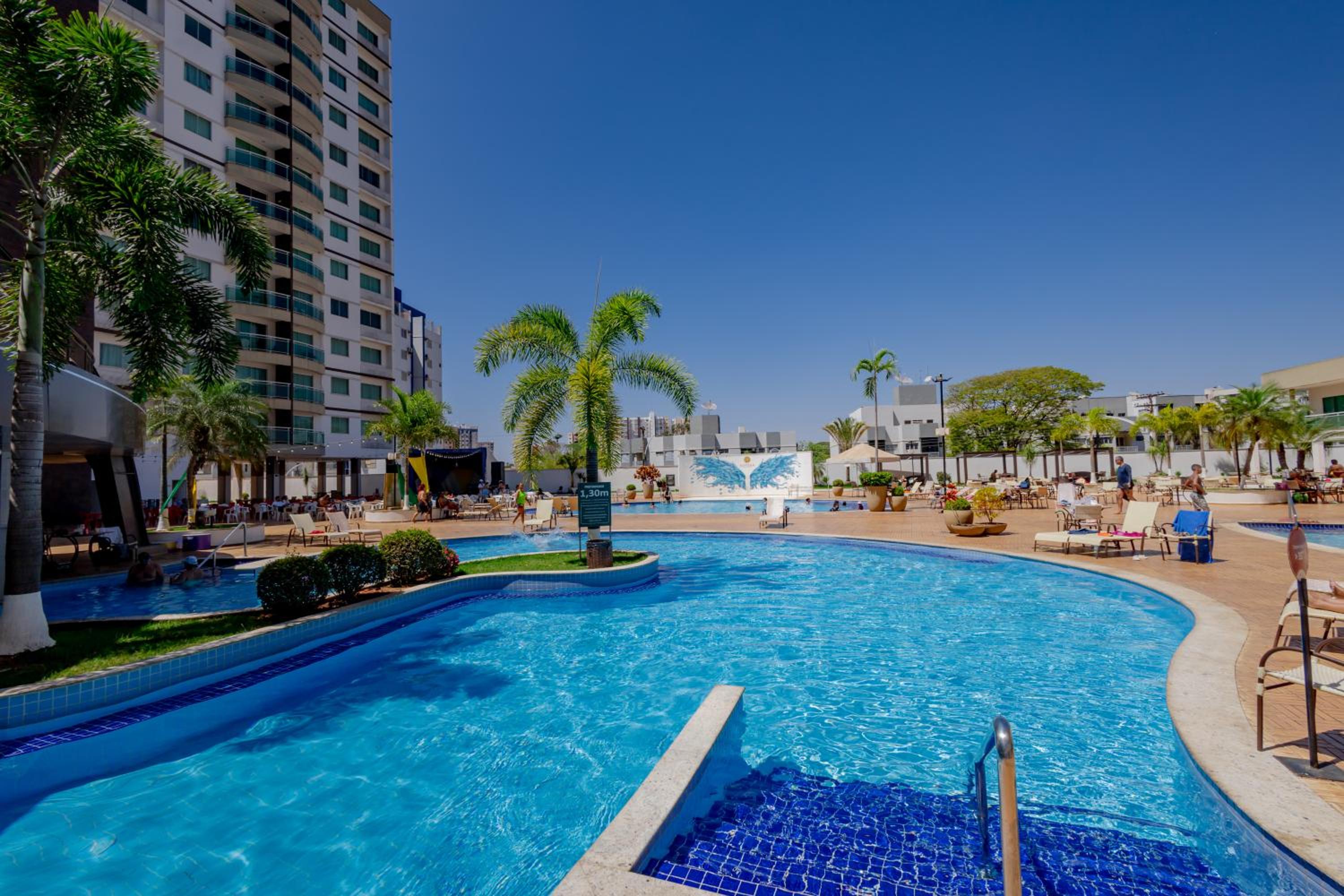 Mineir.INN - Riviera | Lazer com Piscinas 24h