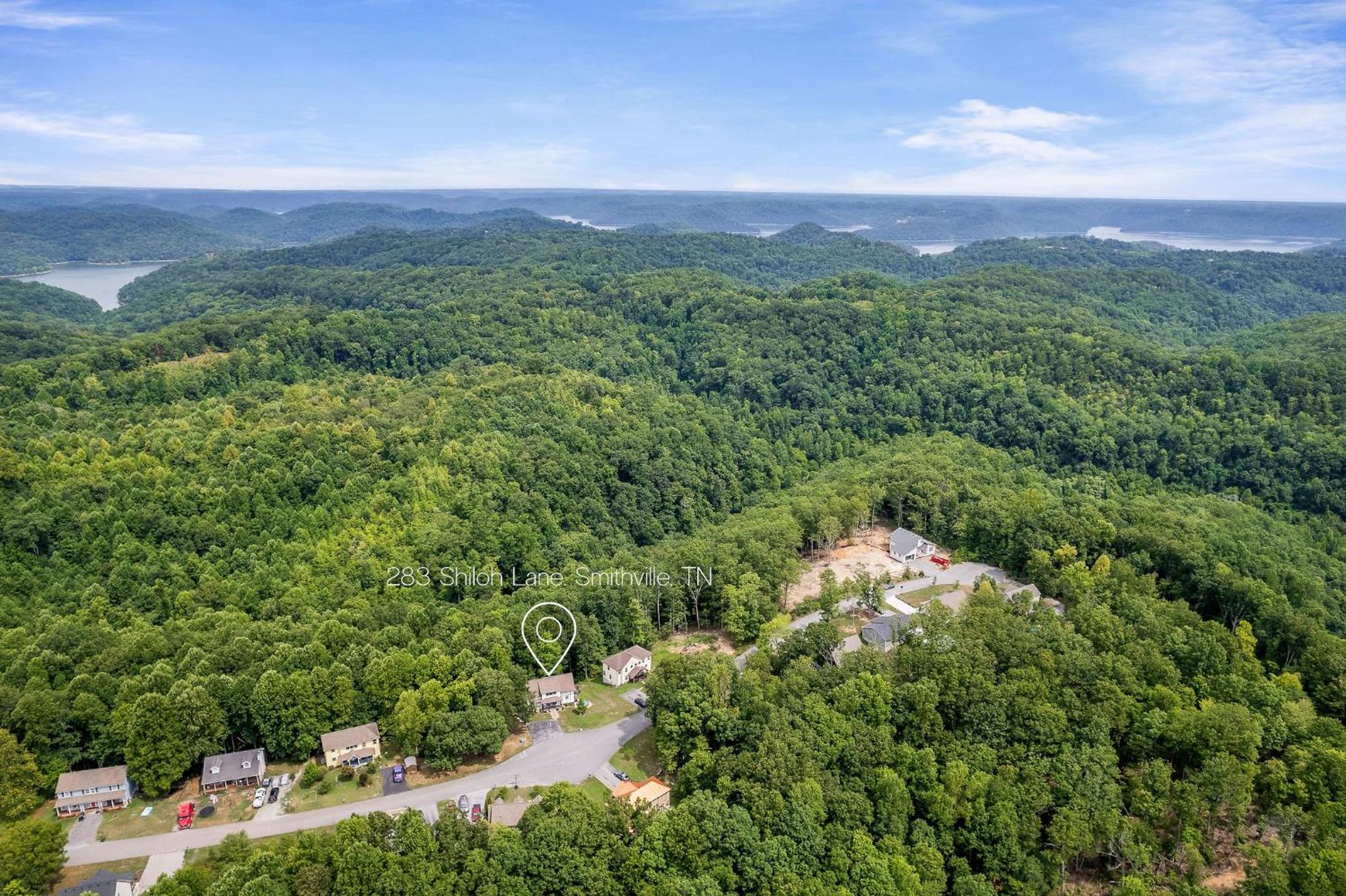 Center Hill Lake House - Charming 4 Bedroom view 5