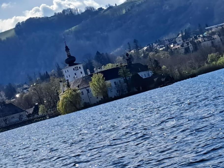 Ferienwohnung direkt am See 1