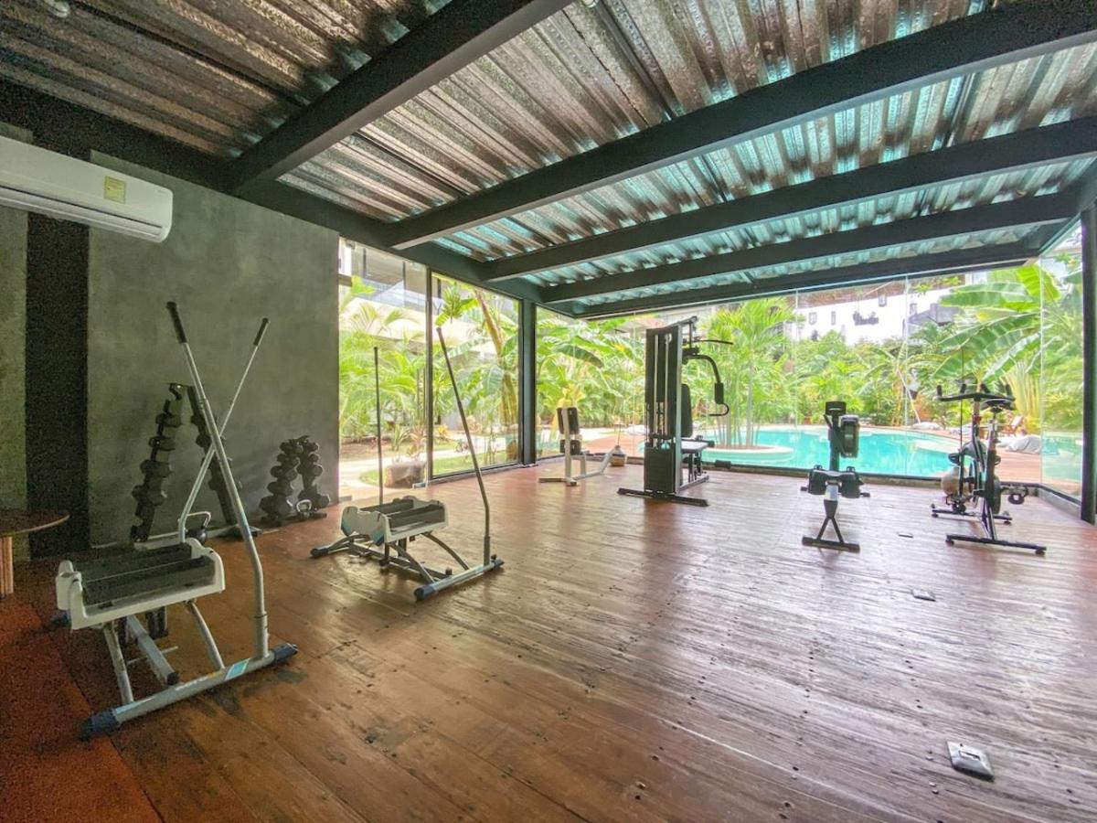 Spacious 1BR Home with Priv Pool Gym Garden Downtown view 2