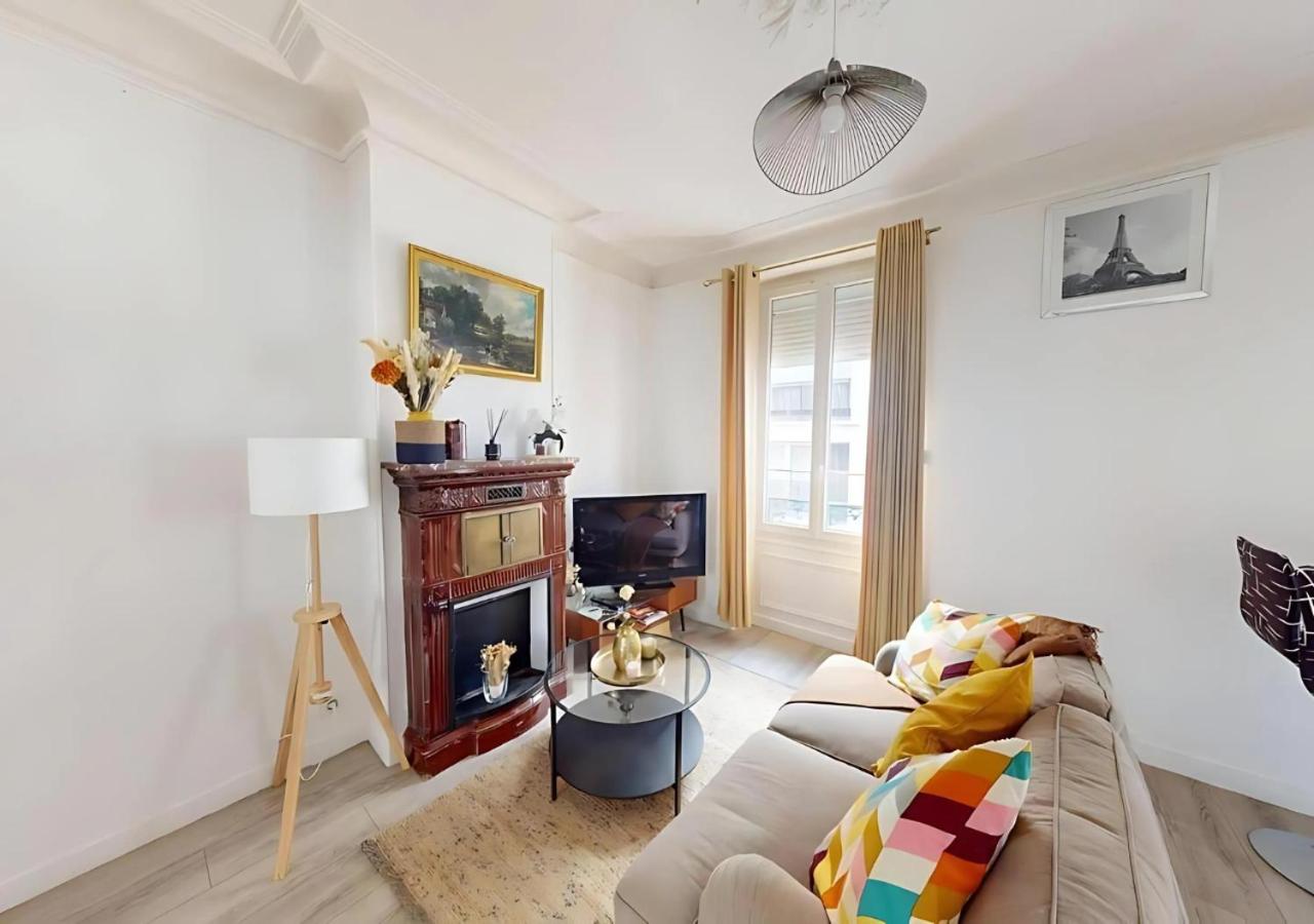 Cozy APT in Le Perreux with Parisian Charm & Disneyland Fun