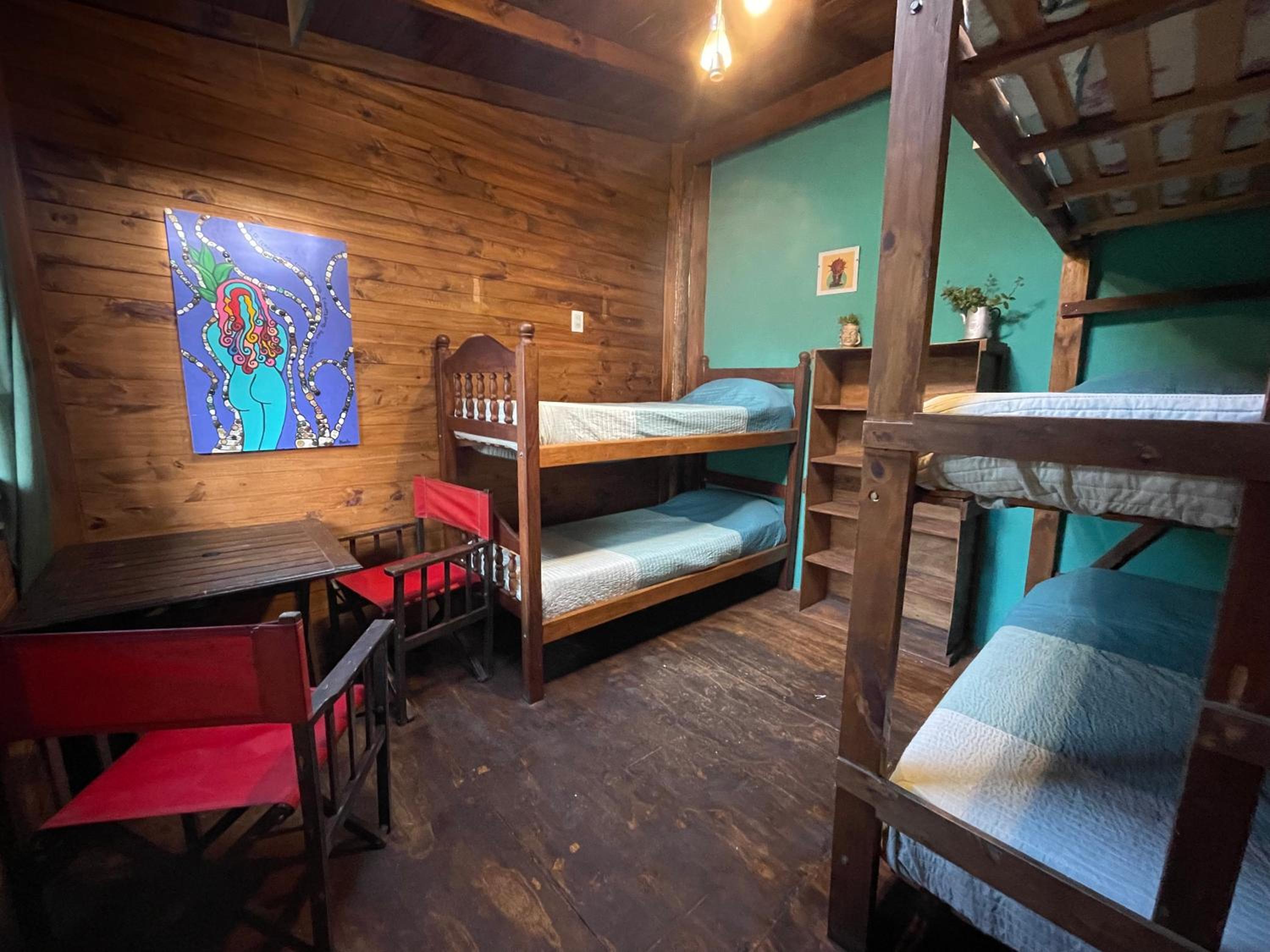 Zeppelin Art-Hostel