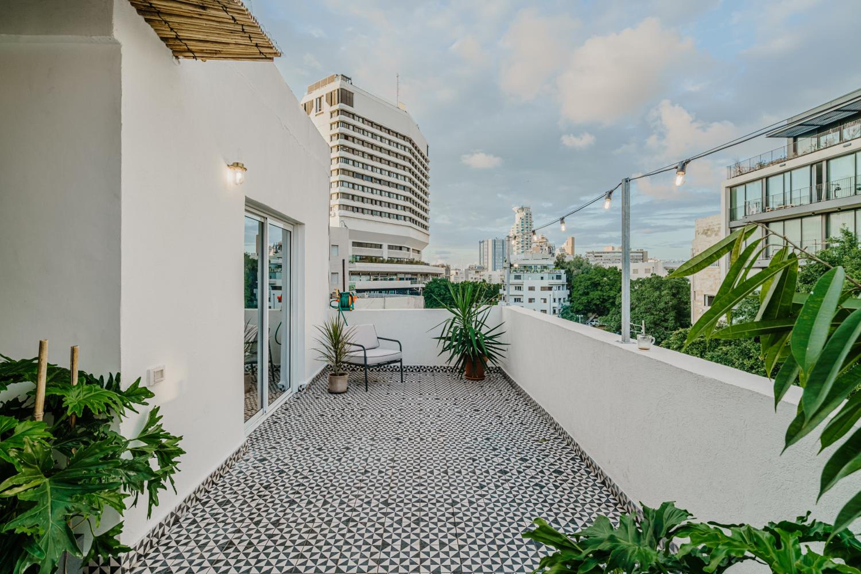 Nabi Yona Apartments