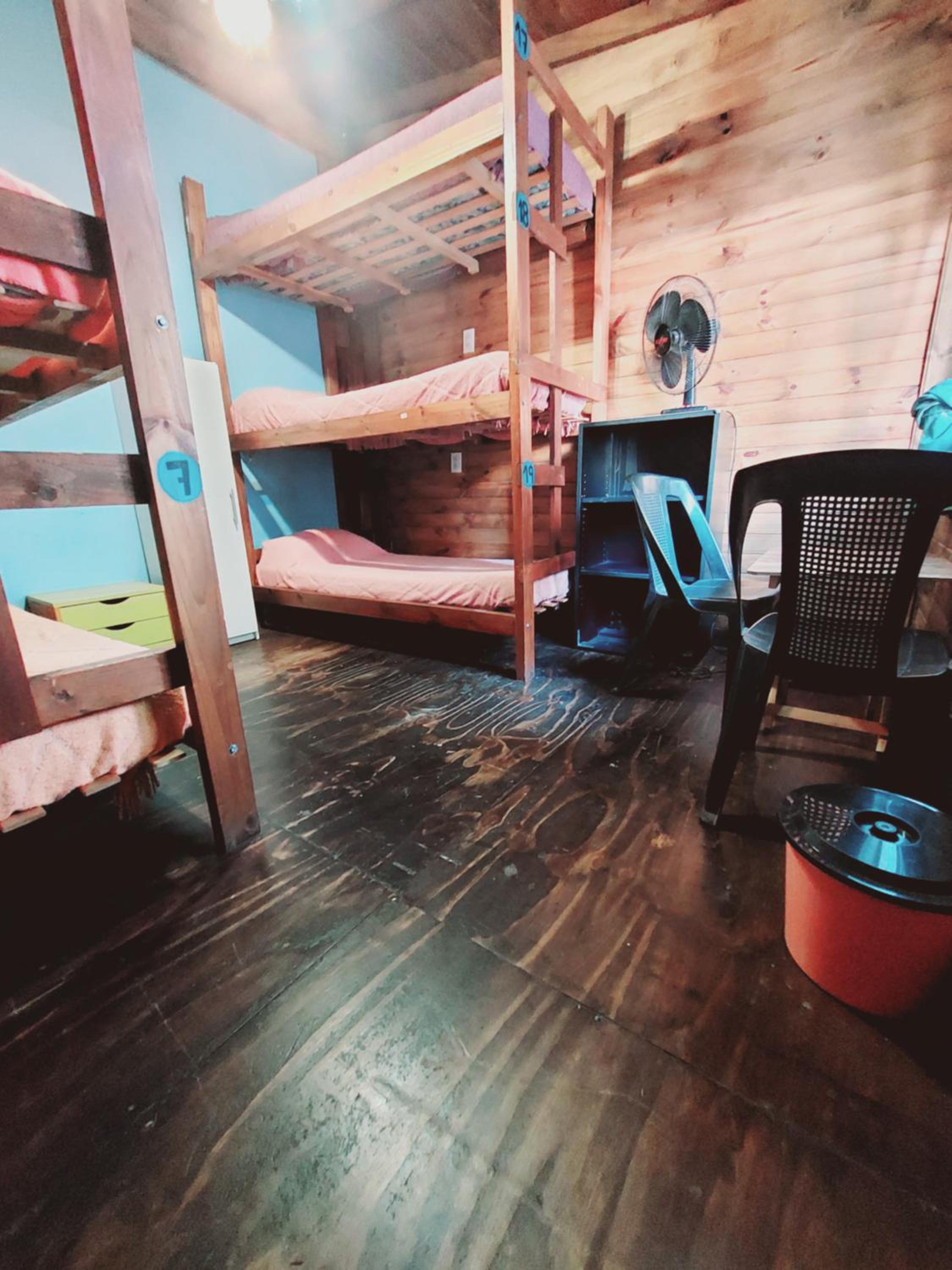 Zeppelin Art-Hostel