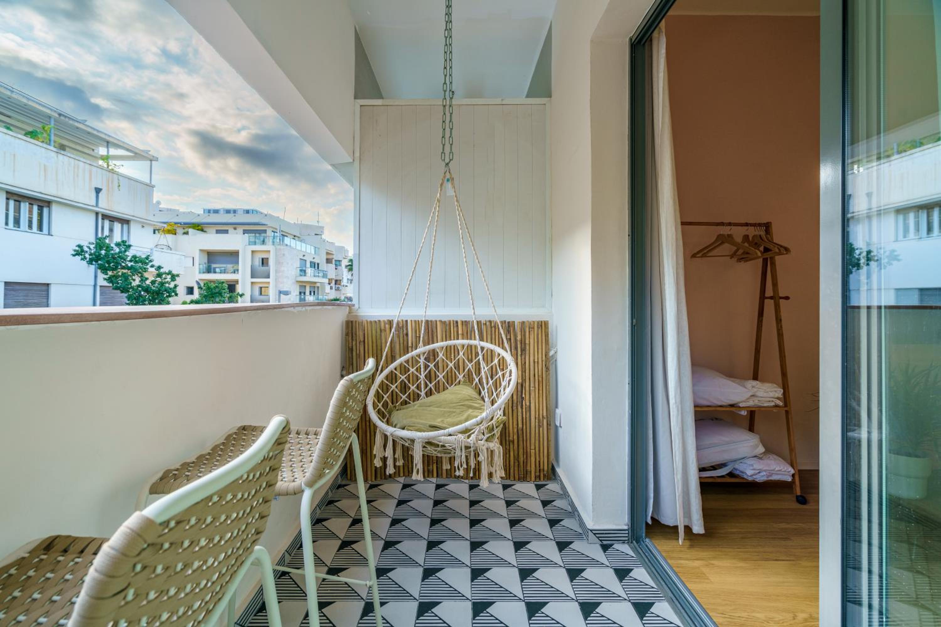 Nabi Yona Apartments