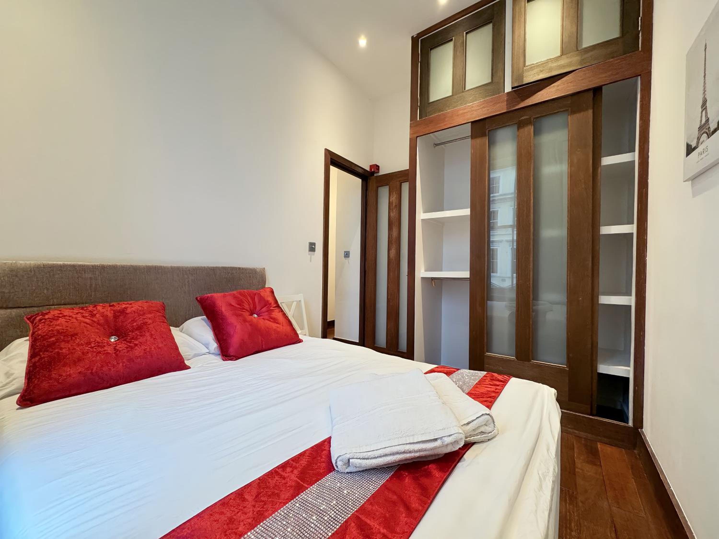 Kensington Premium Three Bed Suites