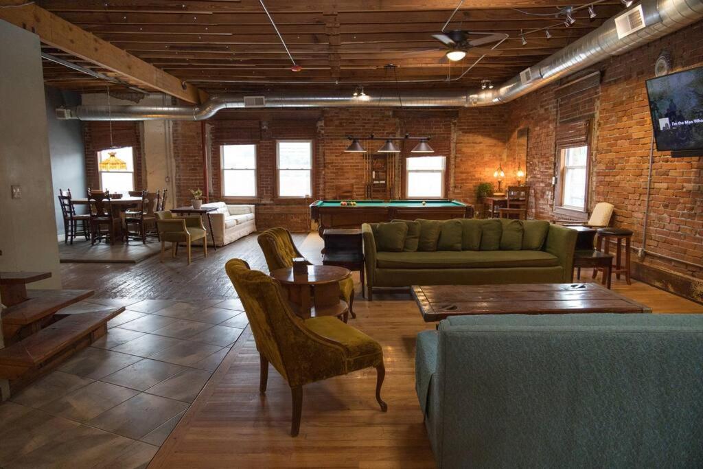 lounge