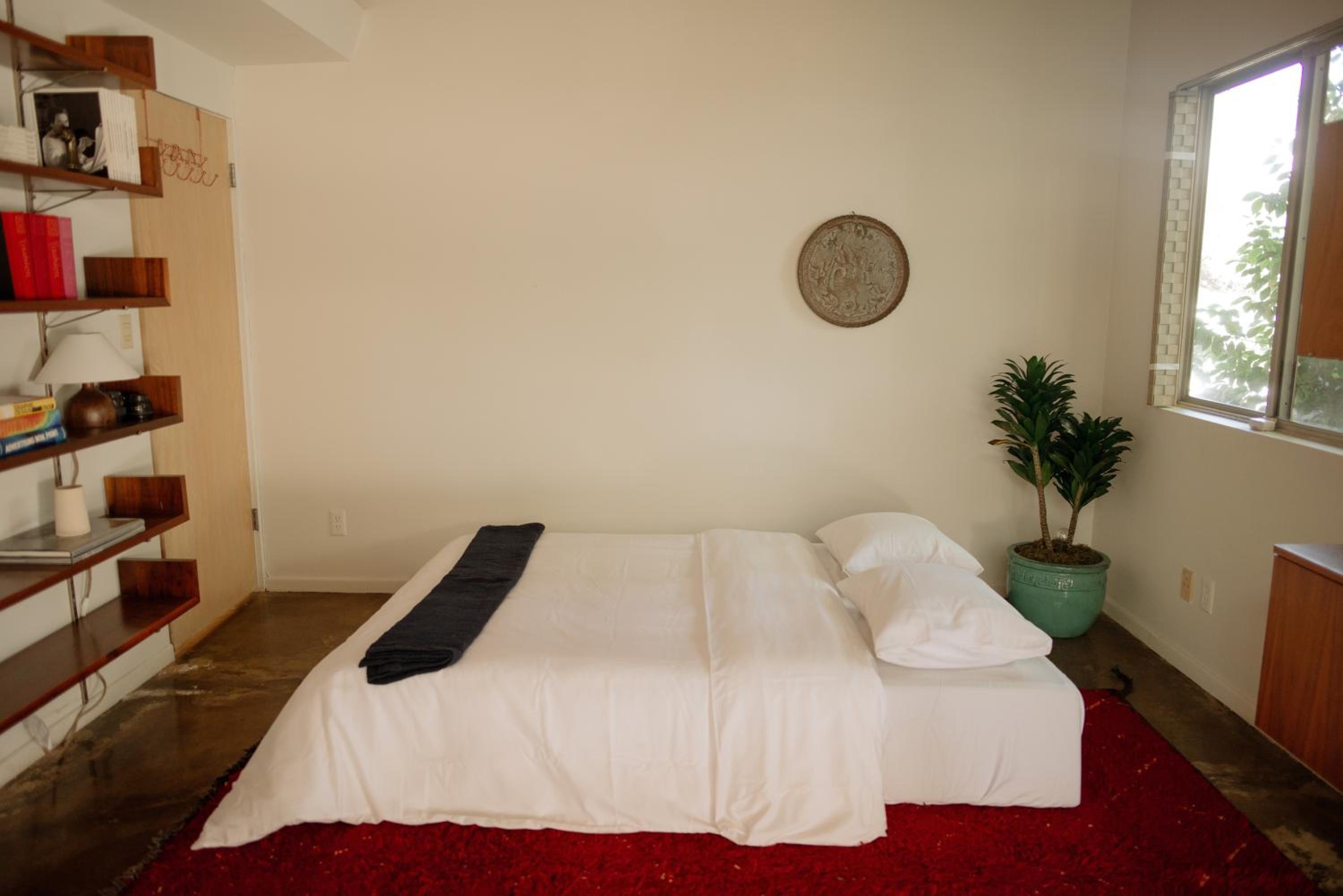 Mid-Century Zen Mountain Getaway