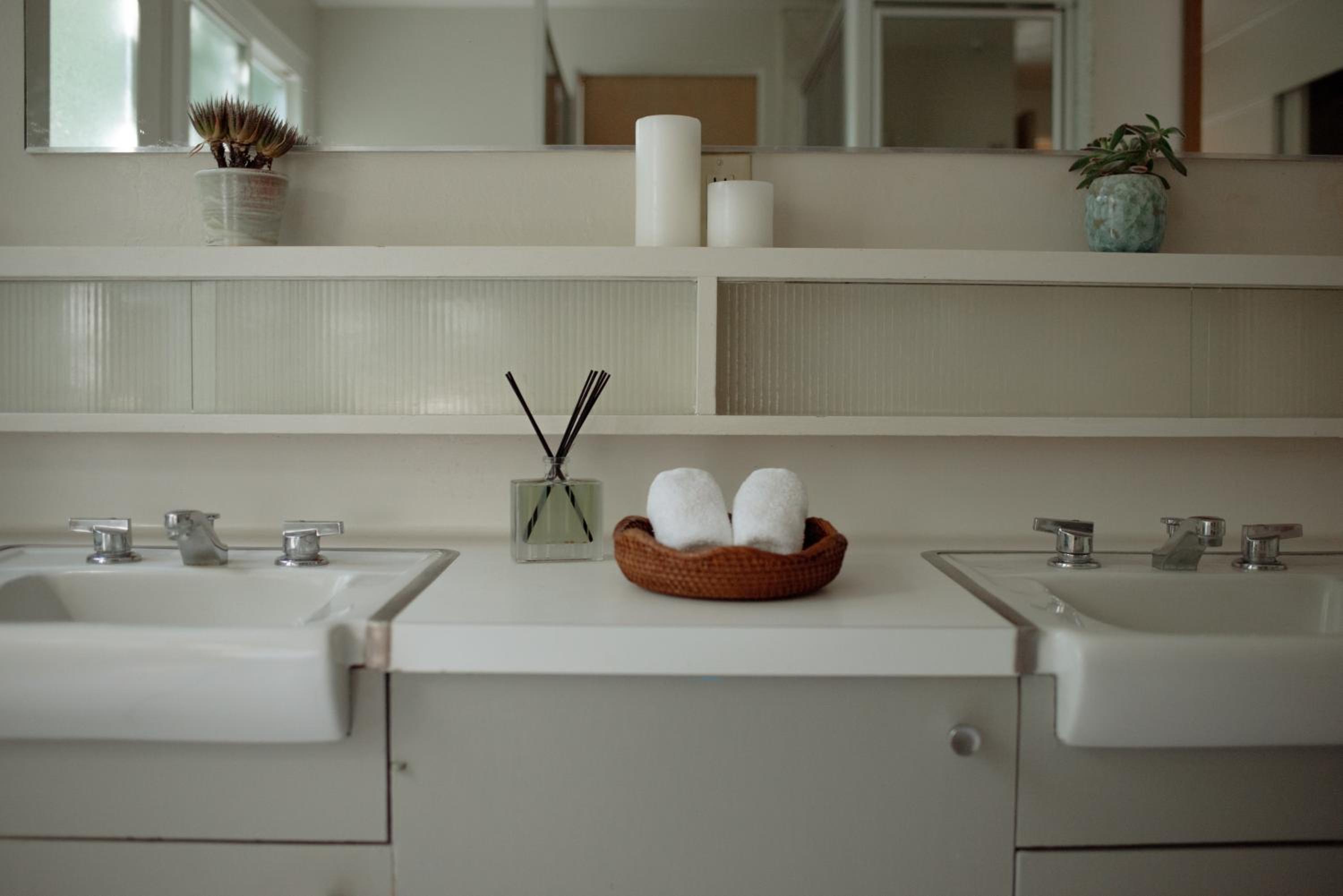 Mid-Century Zen Mountain Getaway