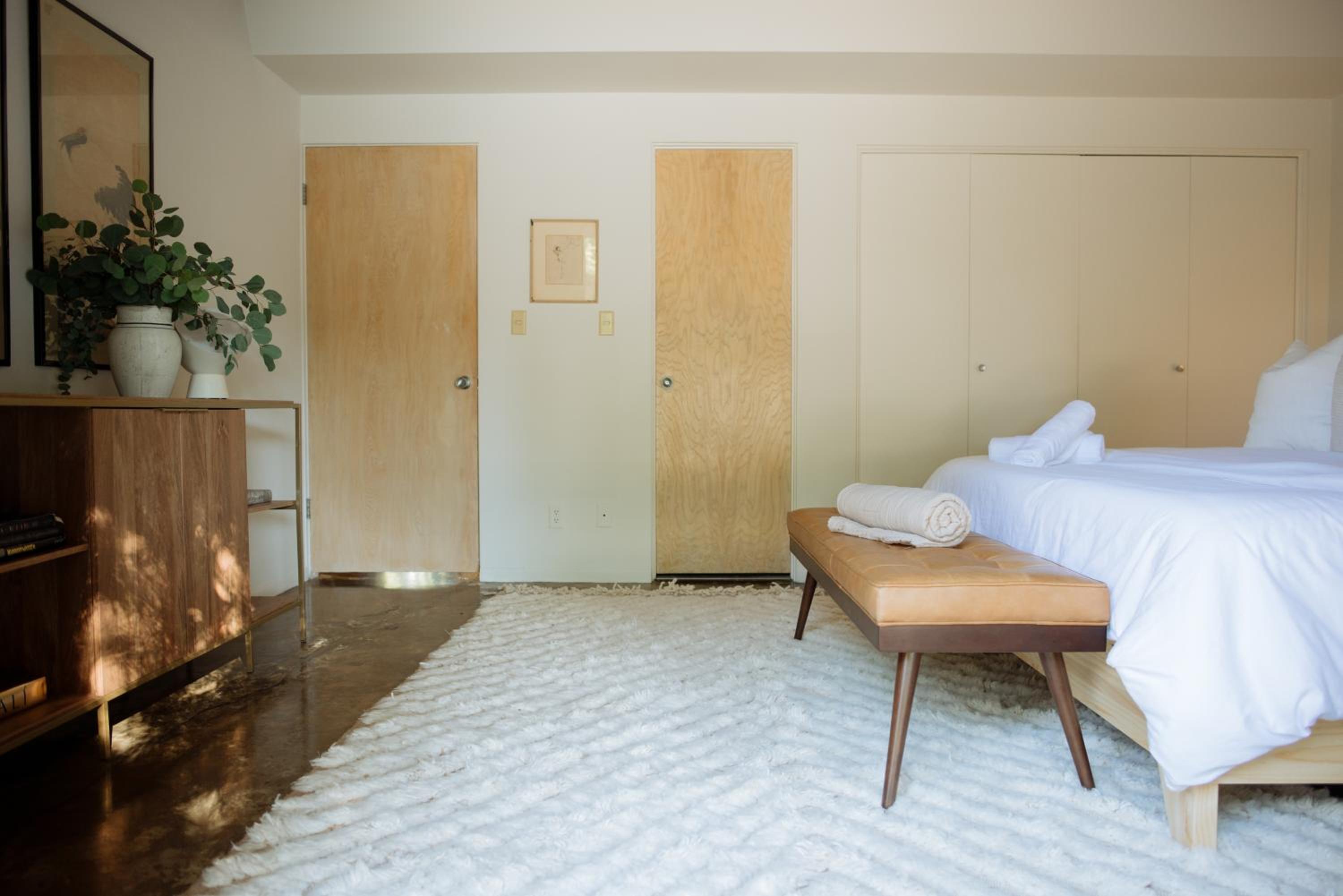 Mid-Century Zen Mountain Getaway