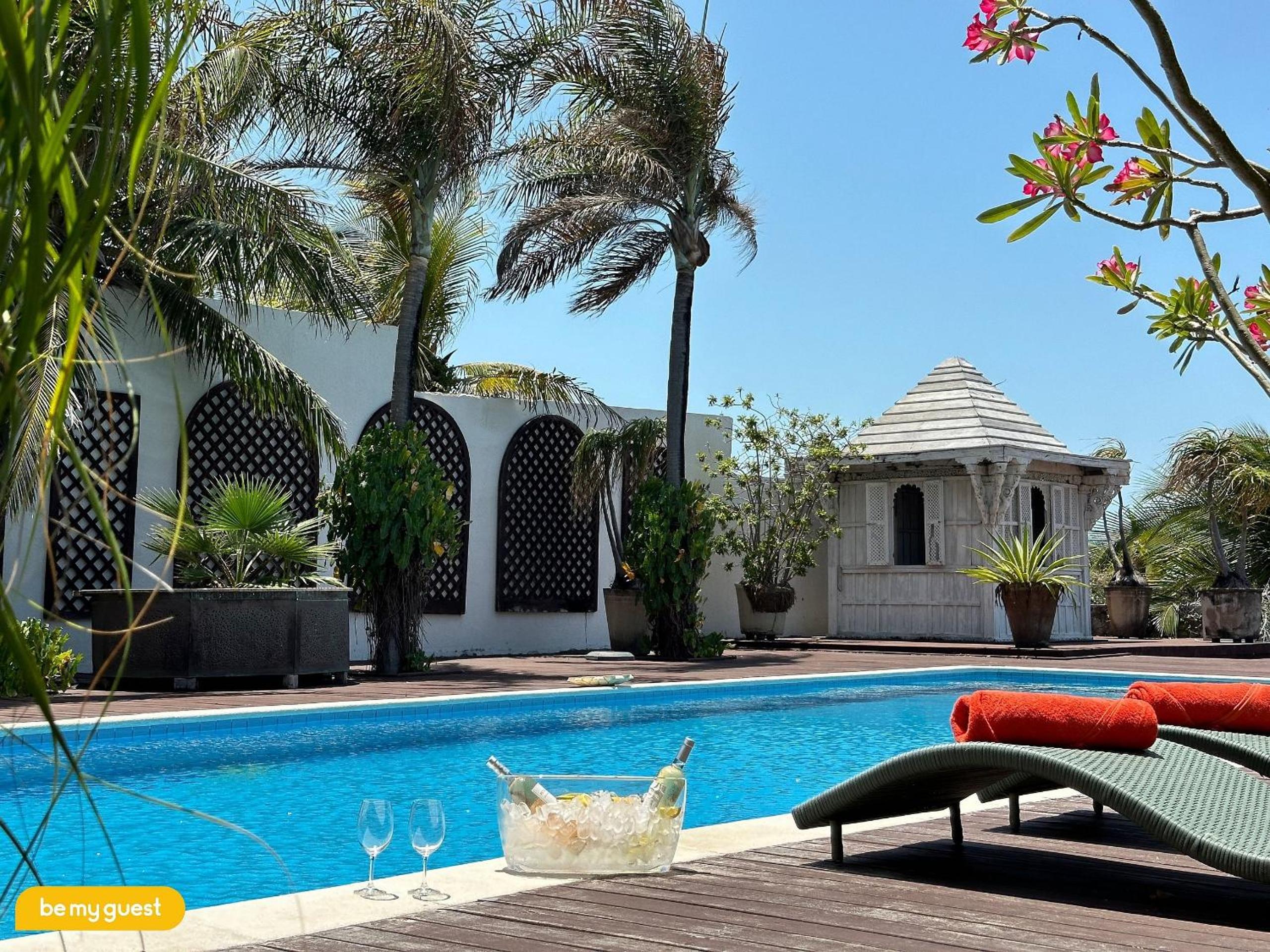 Villas - Beach House