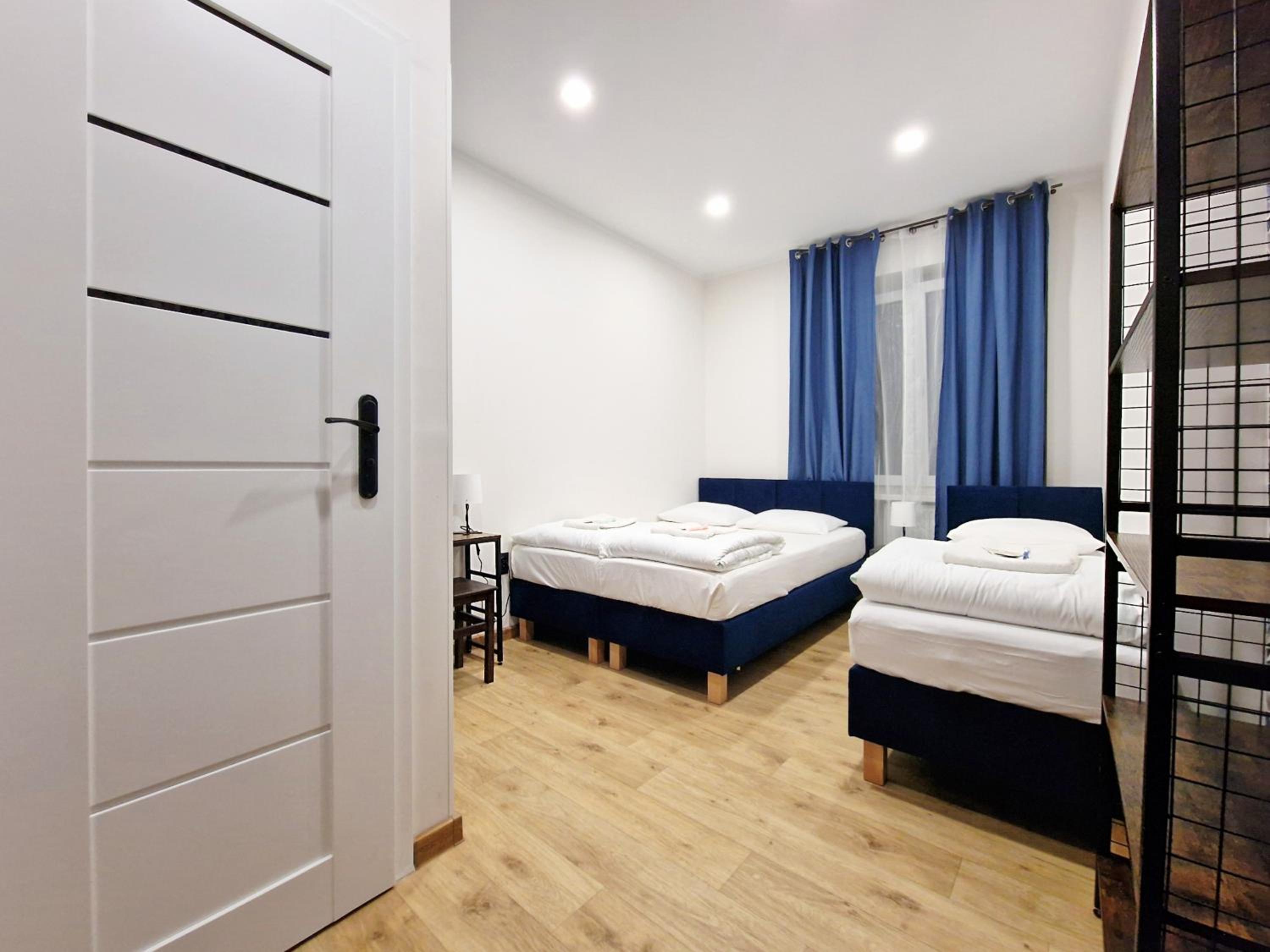 Hostel Helvetia - Private Rooms in City Center view 5
