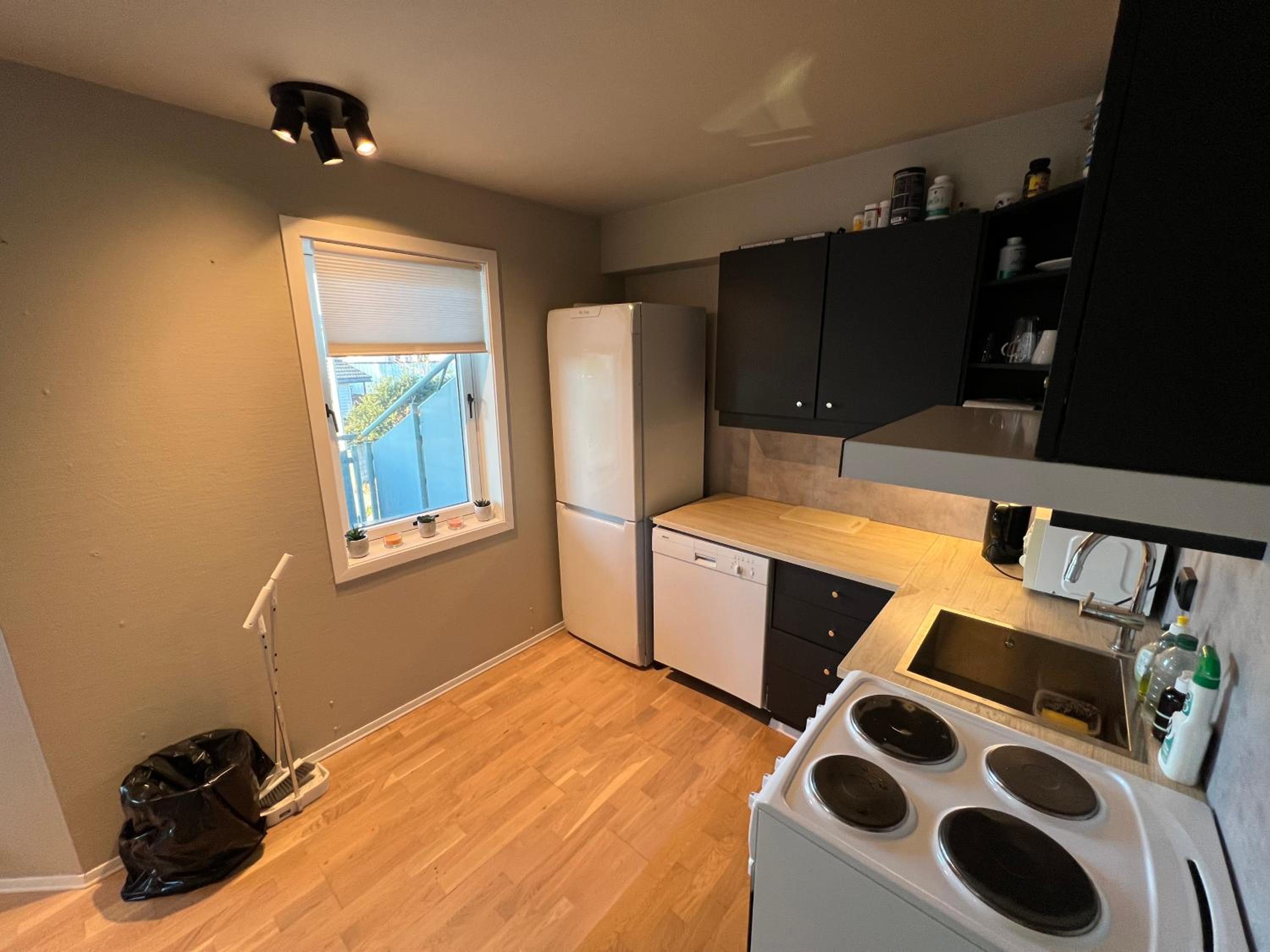 Entire flat centrum with Balcony close to the airport view 2