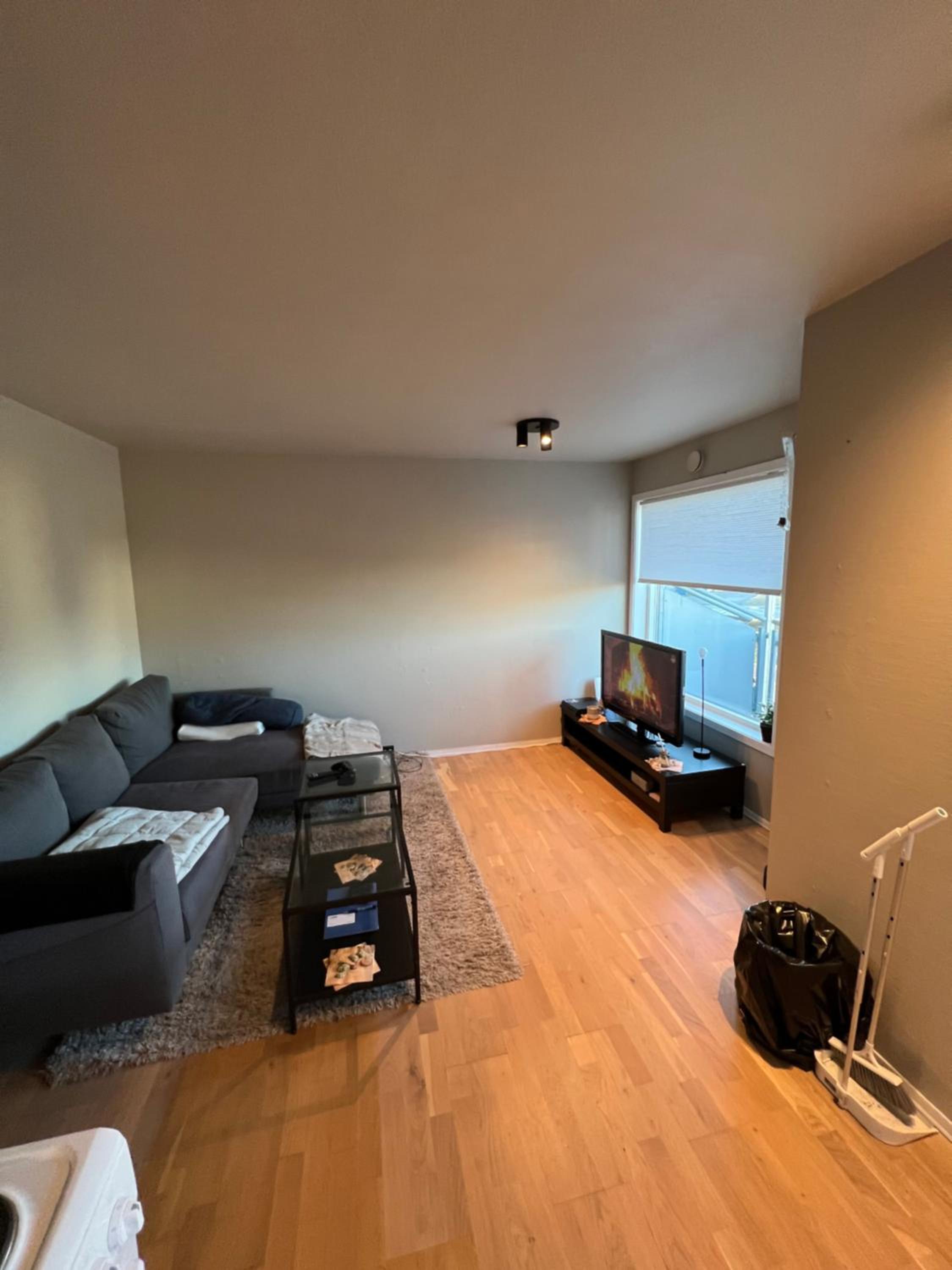 Entire flat centrum with Balcony close to the airport view 5