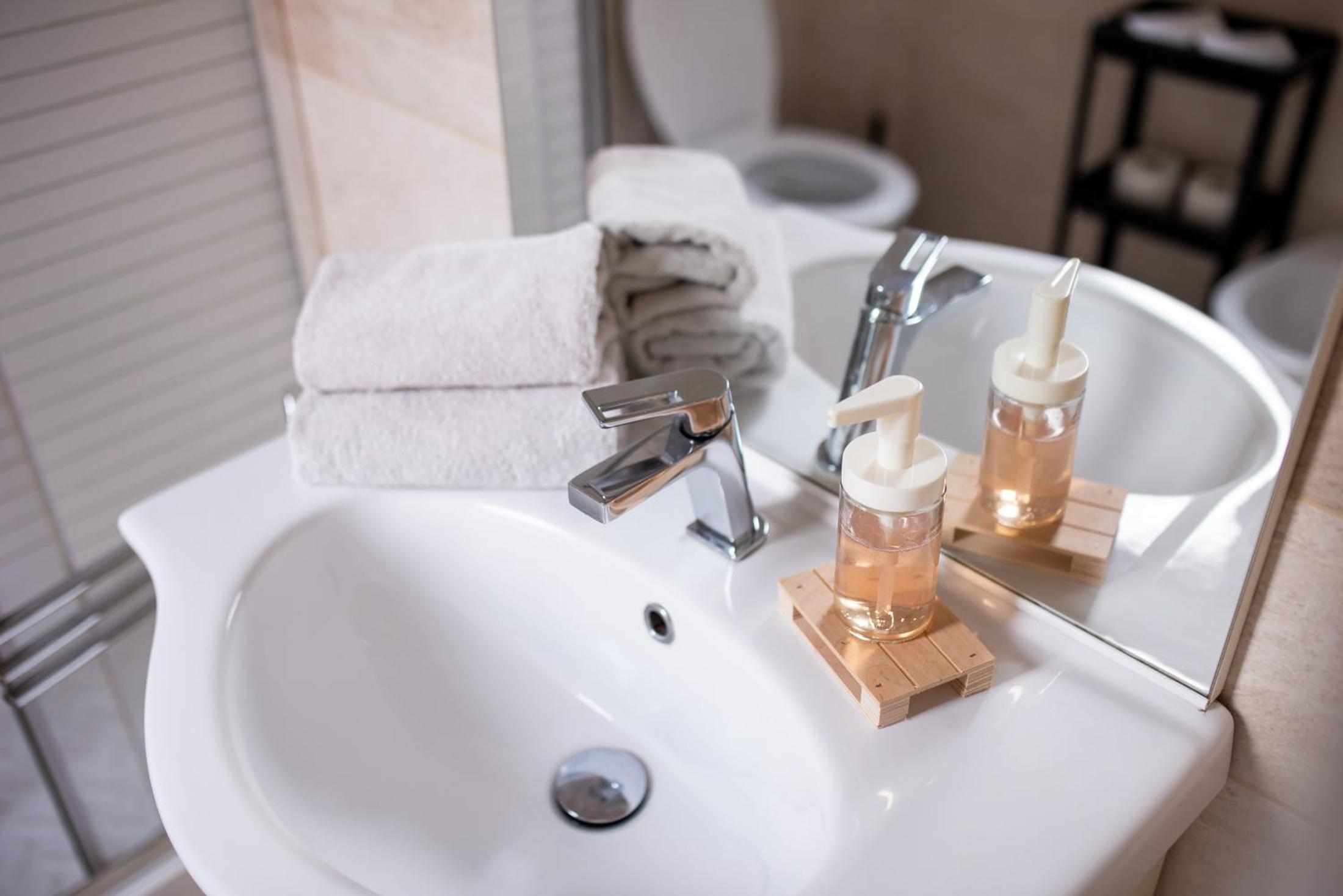 Bologna Travel Suite