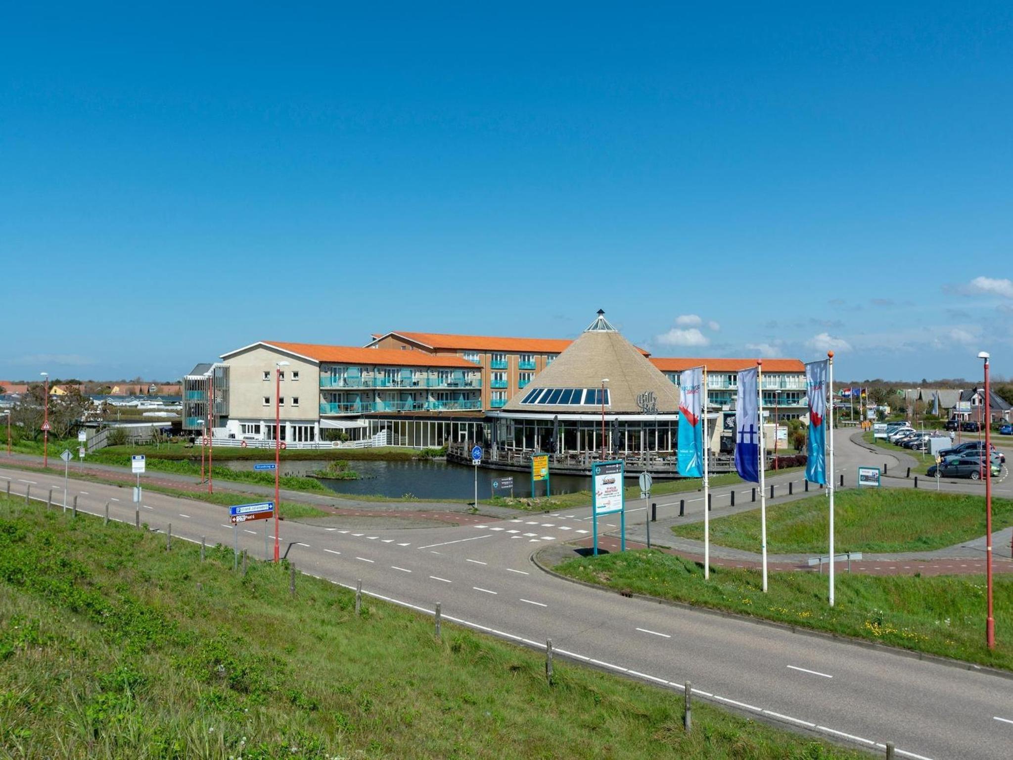 Apartment in Dutch Coast with Beach Access view 5