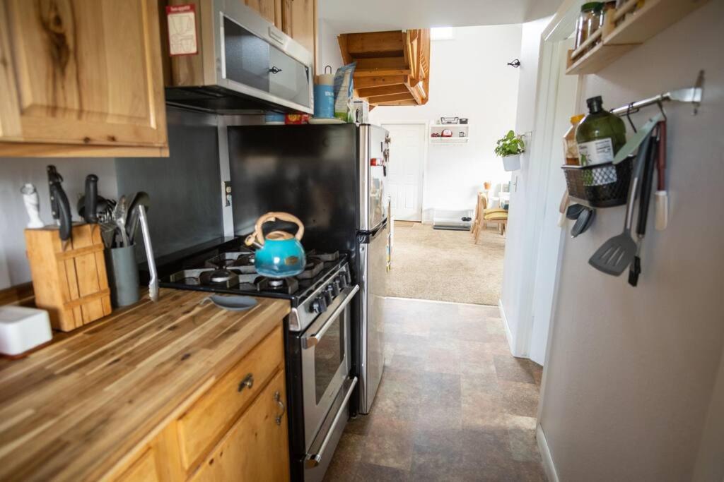 Cozy Wet Mountain Valley Cottage - Property Image 15