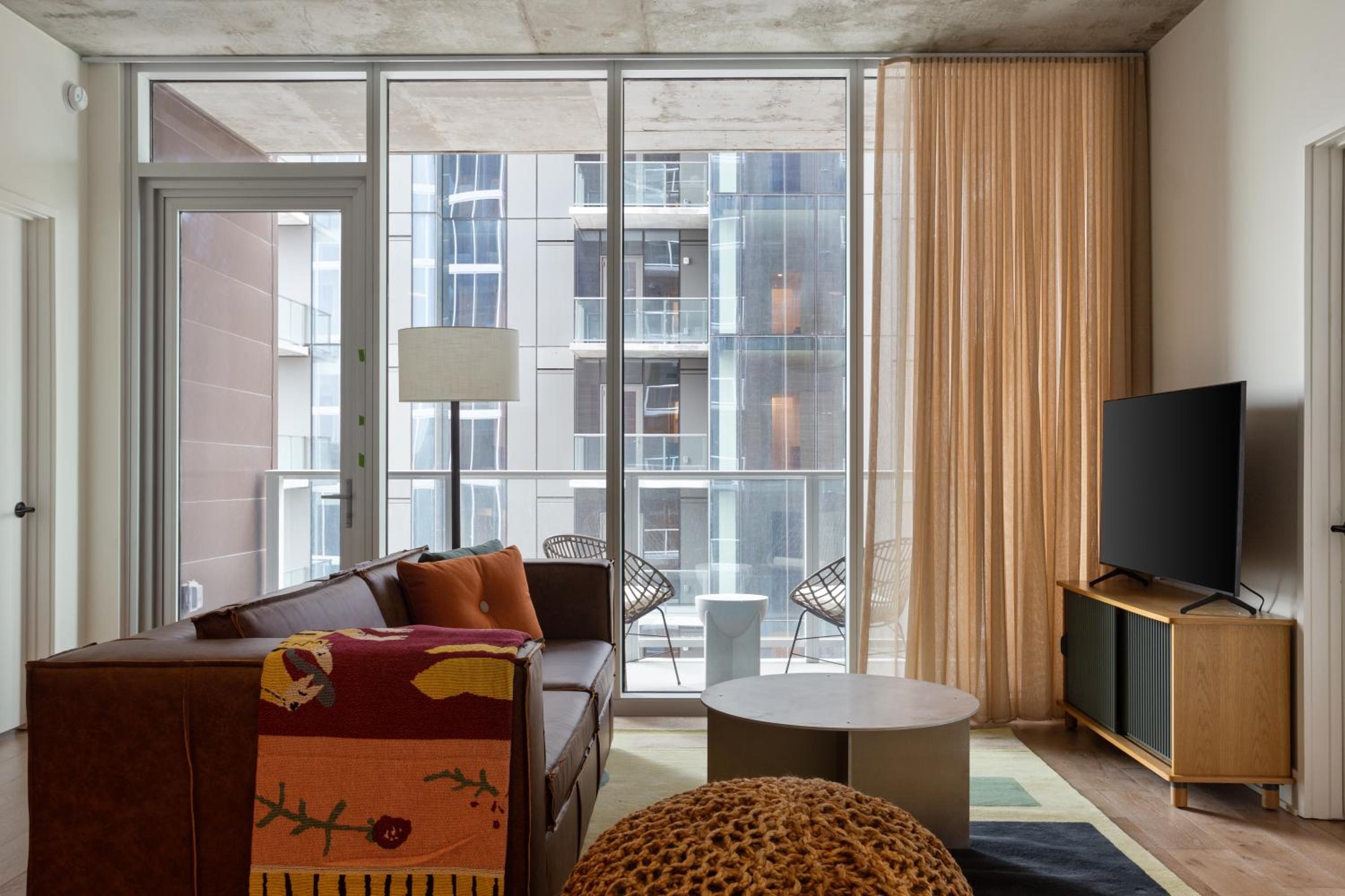 The Natiivo by AvantStay Modern High-Rise with Rooftop Pool & Skyline Views