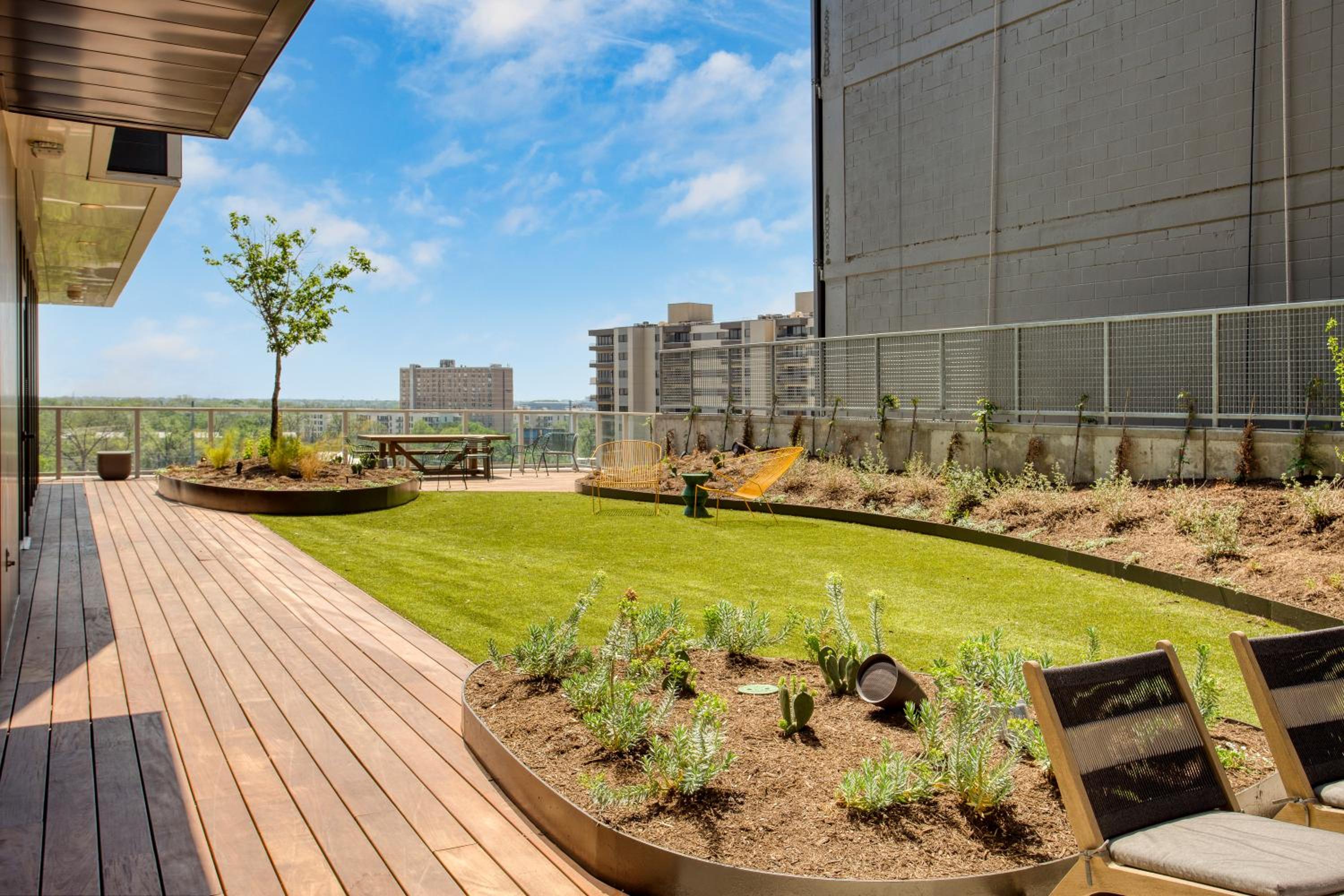 The Natiivo by AvantStay Modern High-Rise with Rooftop Pool & Skyline Views