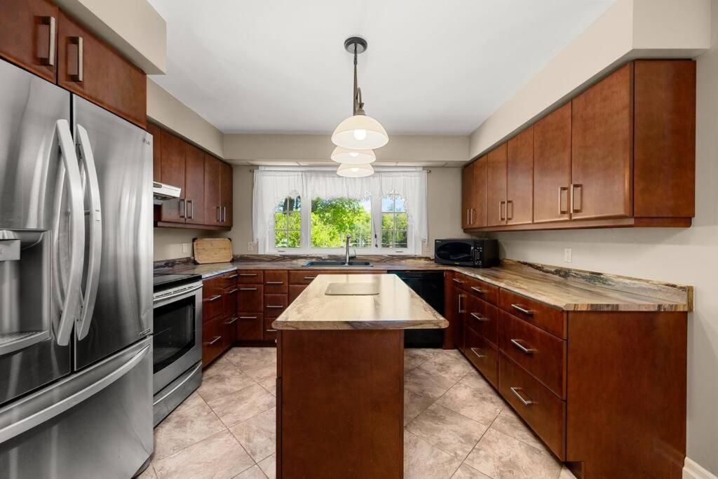 Kings Wee Castle 6BR Serene Luxury Family Retreat