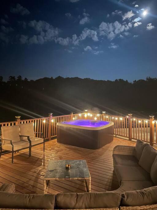 Kings Wee Castle 6BR Serene Luxury Family Retreat