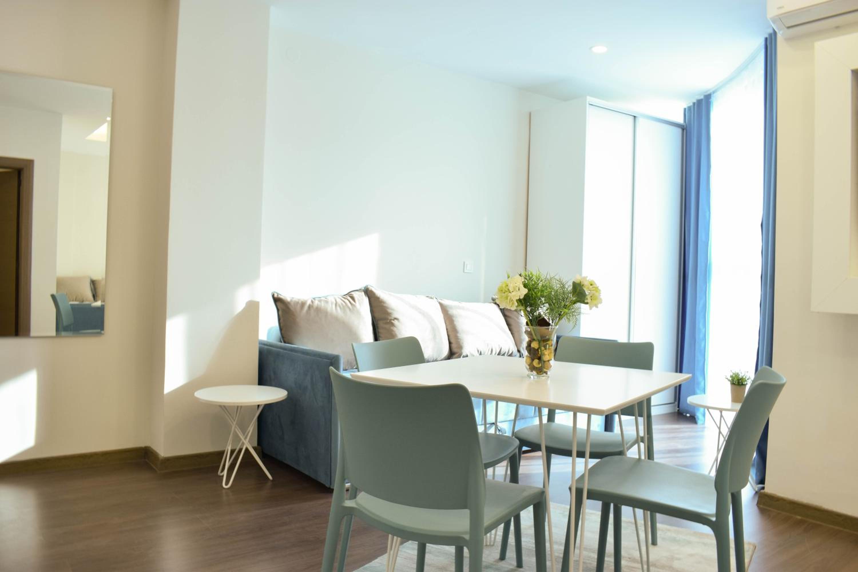 Urban Vibe Apartments
