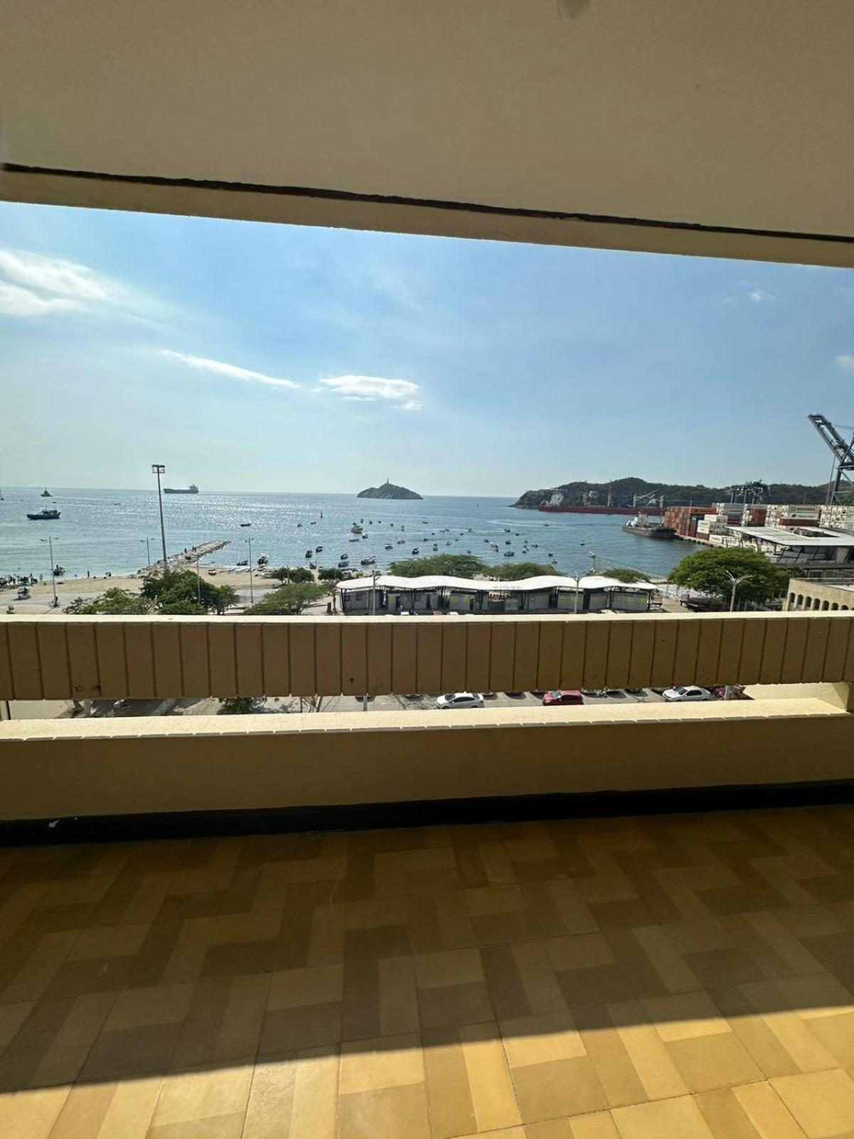 Apto Posihueica con la mejor vista a la Bahia de Santa Marta