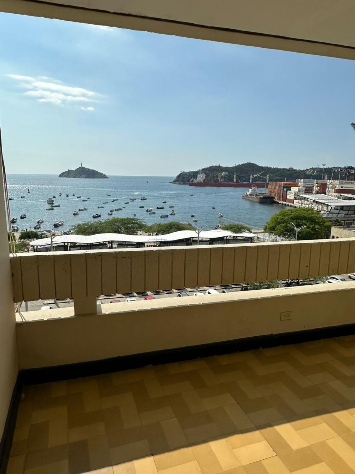 Apto Posihueica con la mejor vista a la Bahia de Santa Marta
