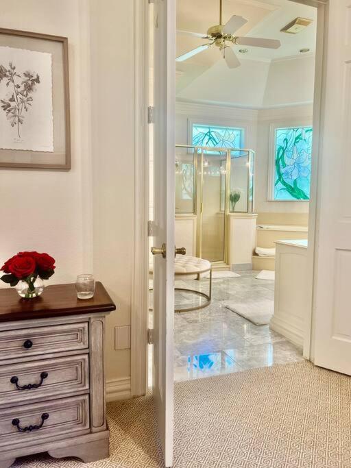 Stunning Country Mansion Estate in SW Fort Worth view 5