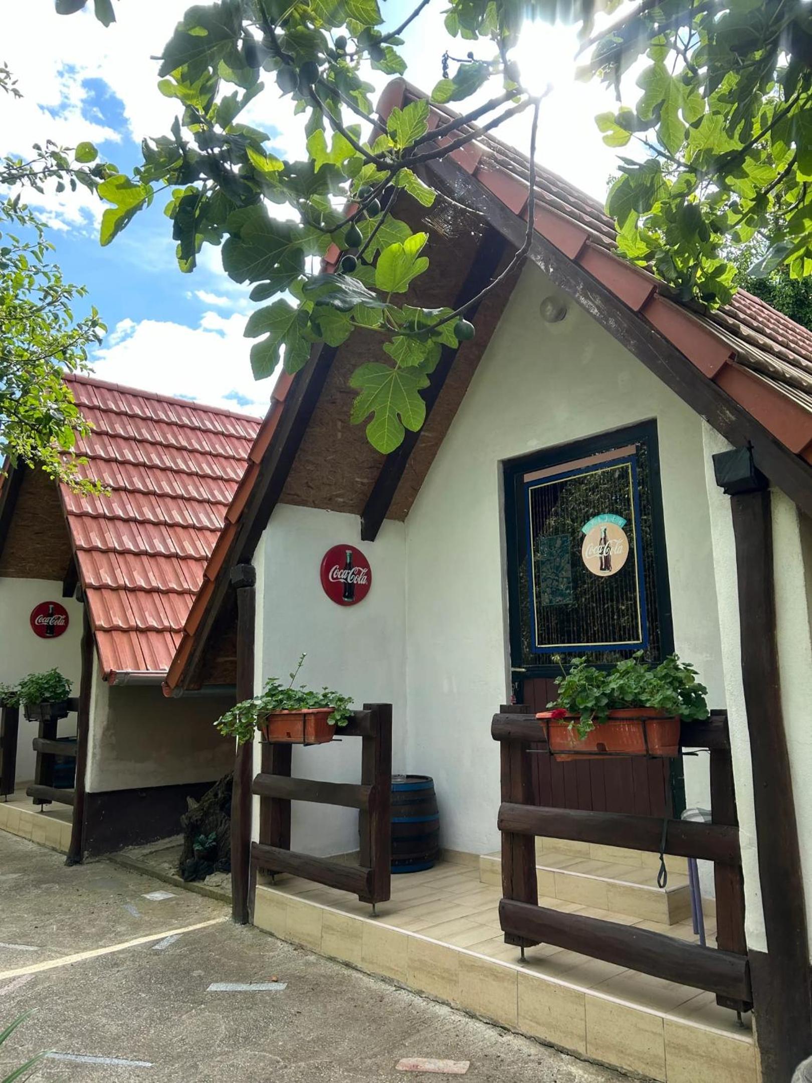 Comfortable Bungalow in Kutina with Private Garden view 2