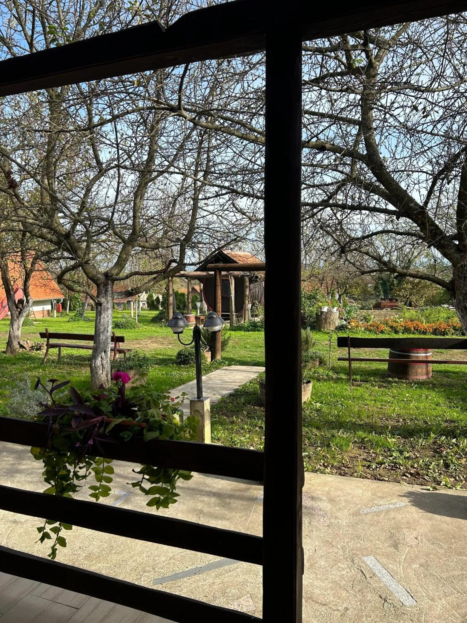 Comfortable Bungalow in Kutina with Private Garden view 4