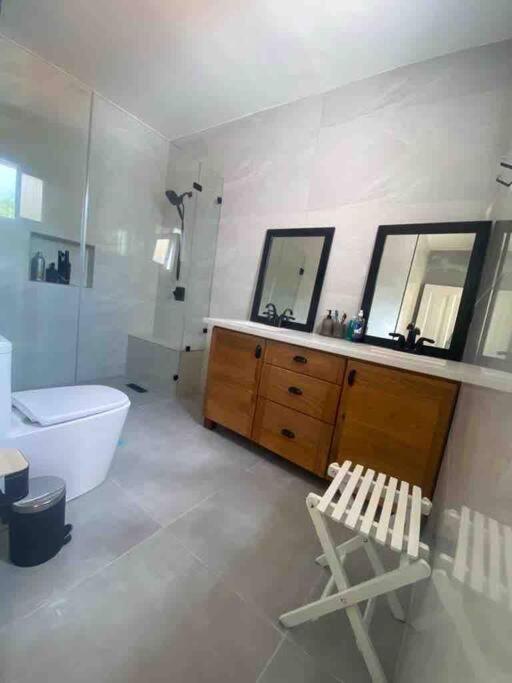 Hermosa villa en metro country club Juan dolio view 3