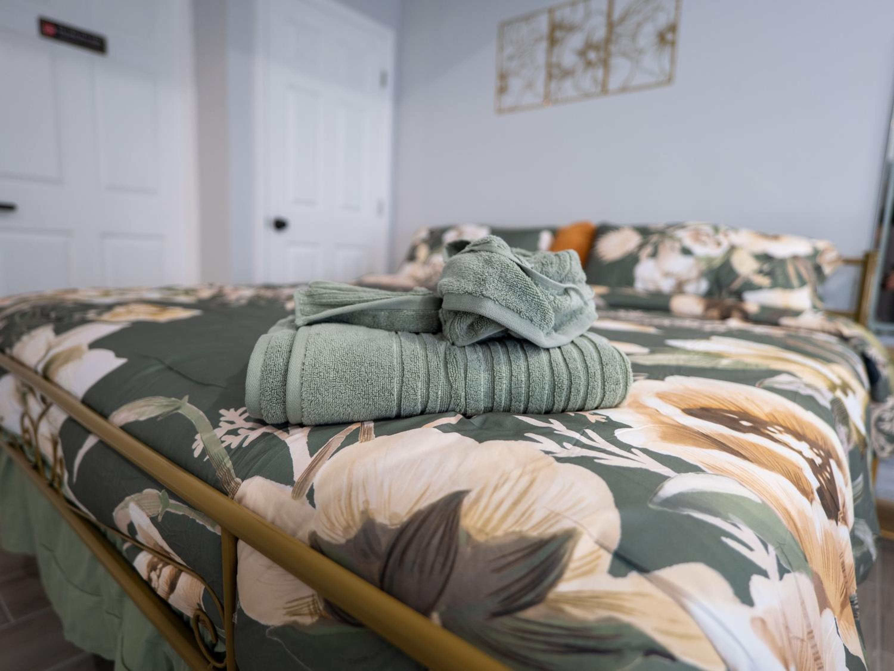 4 New Apts - 3 Bed Apt 1st Floor & 3 Bed Apt 2nd Floor - 1 Bed Studio Apt Ground Floor & 1 Bed Studio Apt Ground Floor near Penn Station EWR Airport Beth I, photo 104