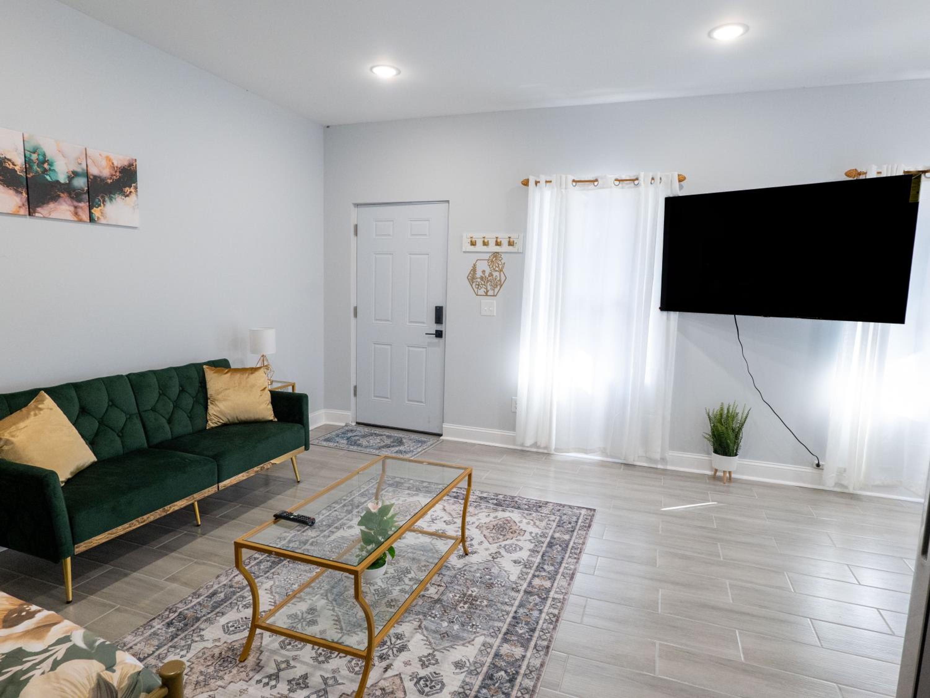 4 New Apts - 3 Bed Apt 1st Floor & 3 Bed Apt 2nd Floor - 1 Bed Studio Apt Ground Floor & 1 Bed Studio Apt Ground Floor near Penn Station EWR Airport Beth I, photo 153